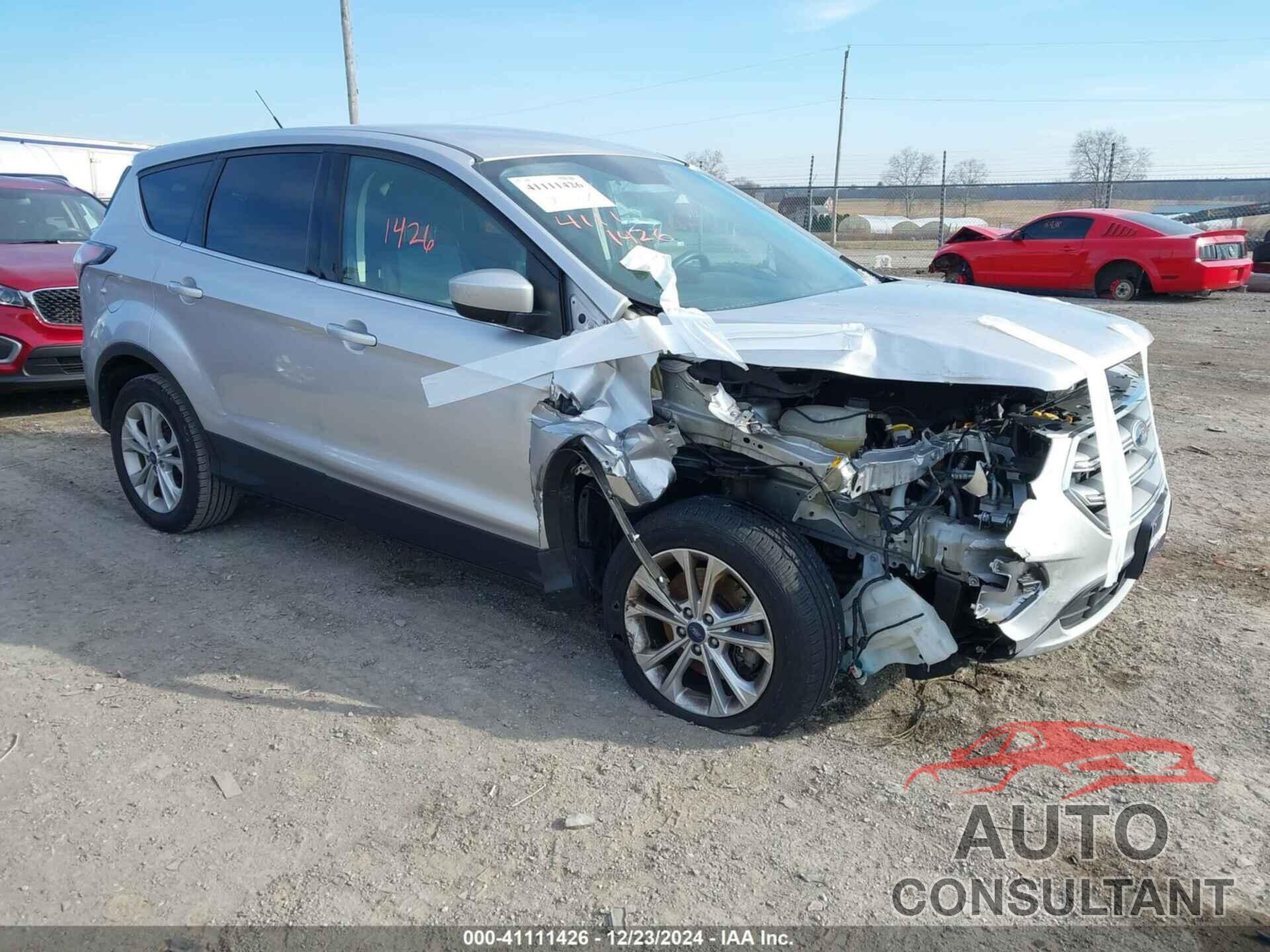FORD ESCAPE 2017 - 1FMCU9GD6HUA40601