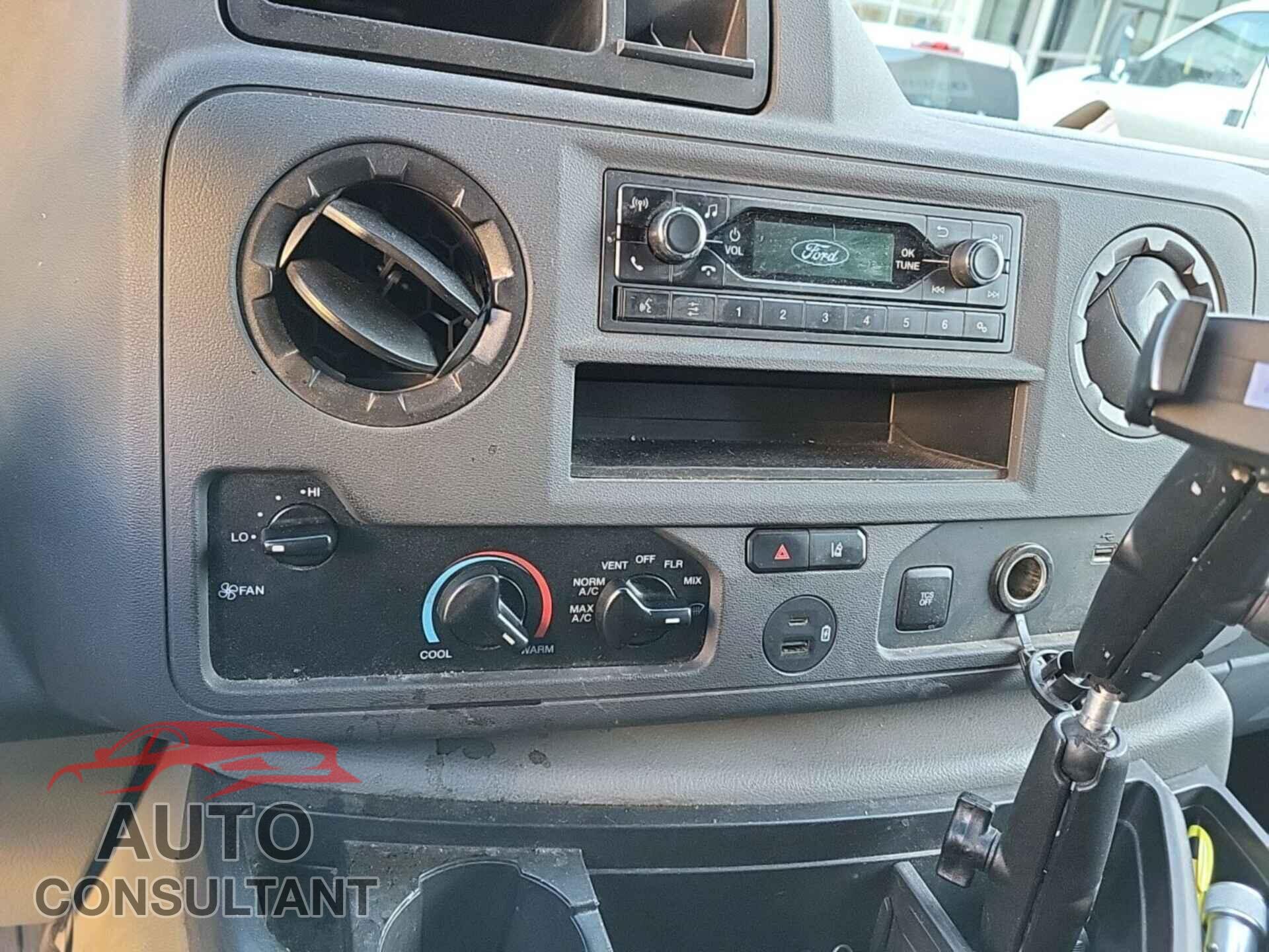 FORD ECONOLINE 2022 - 1FDXE4FN2NDC35151