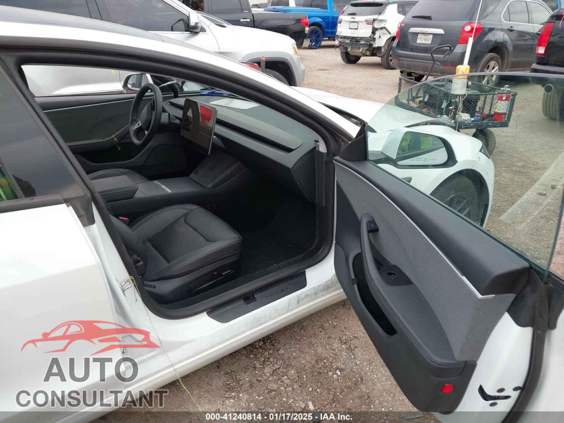 TESLA MODEL 3 2024 - 5YJ3E1EA2RF729704