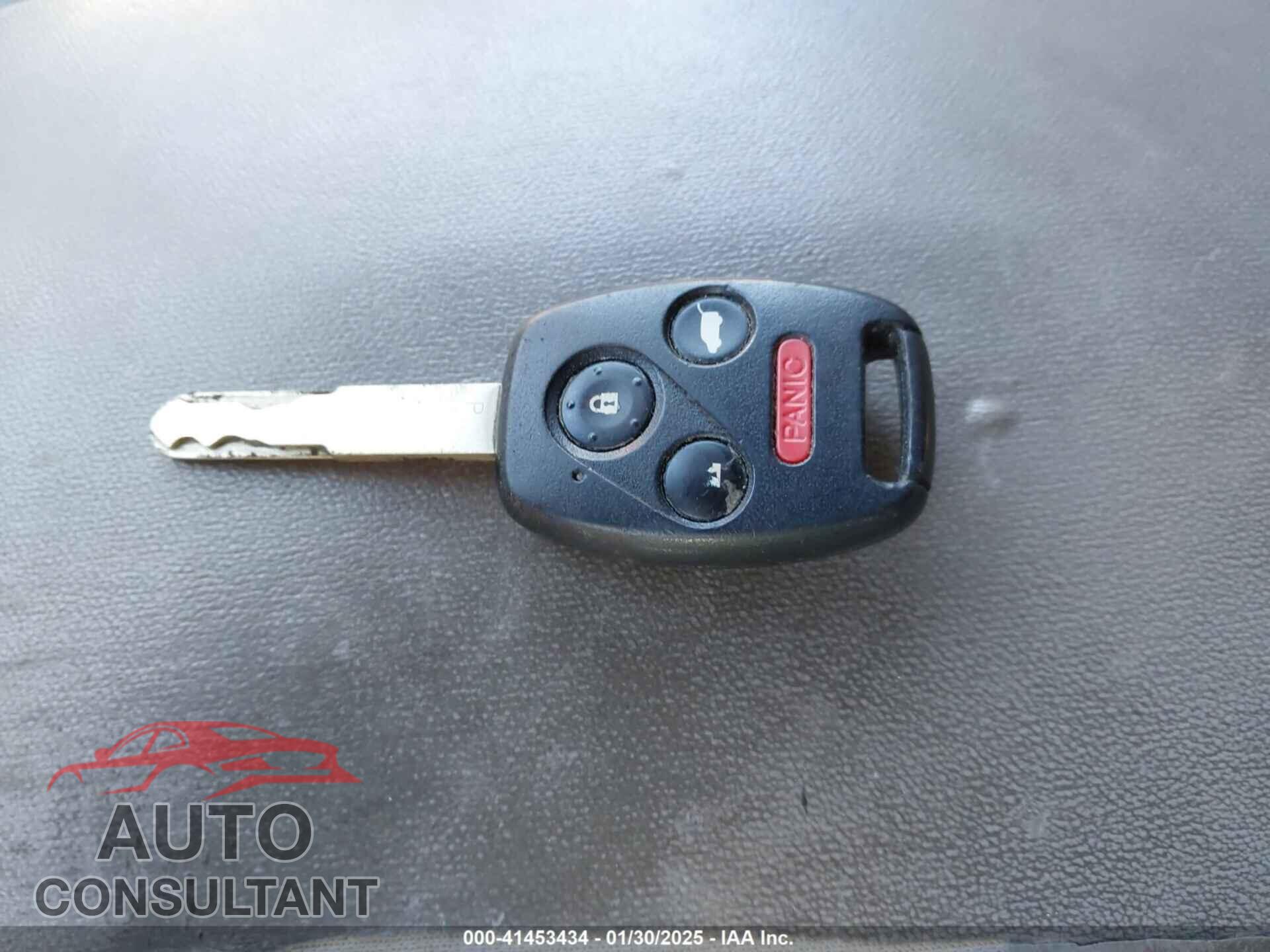 HONDA PILOT 2013 - 5FNYF4H48DB034632