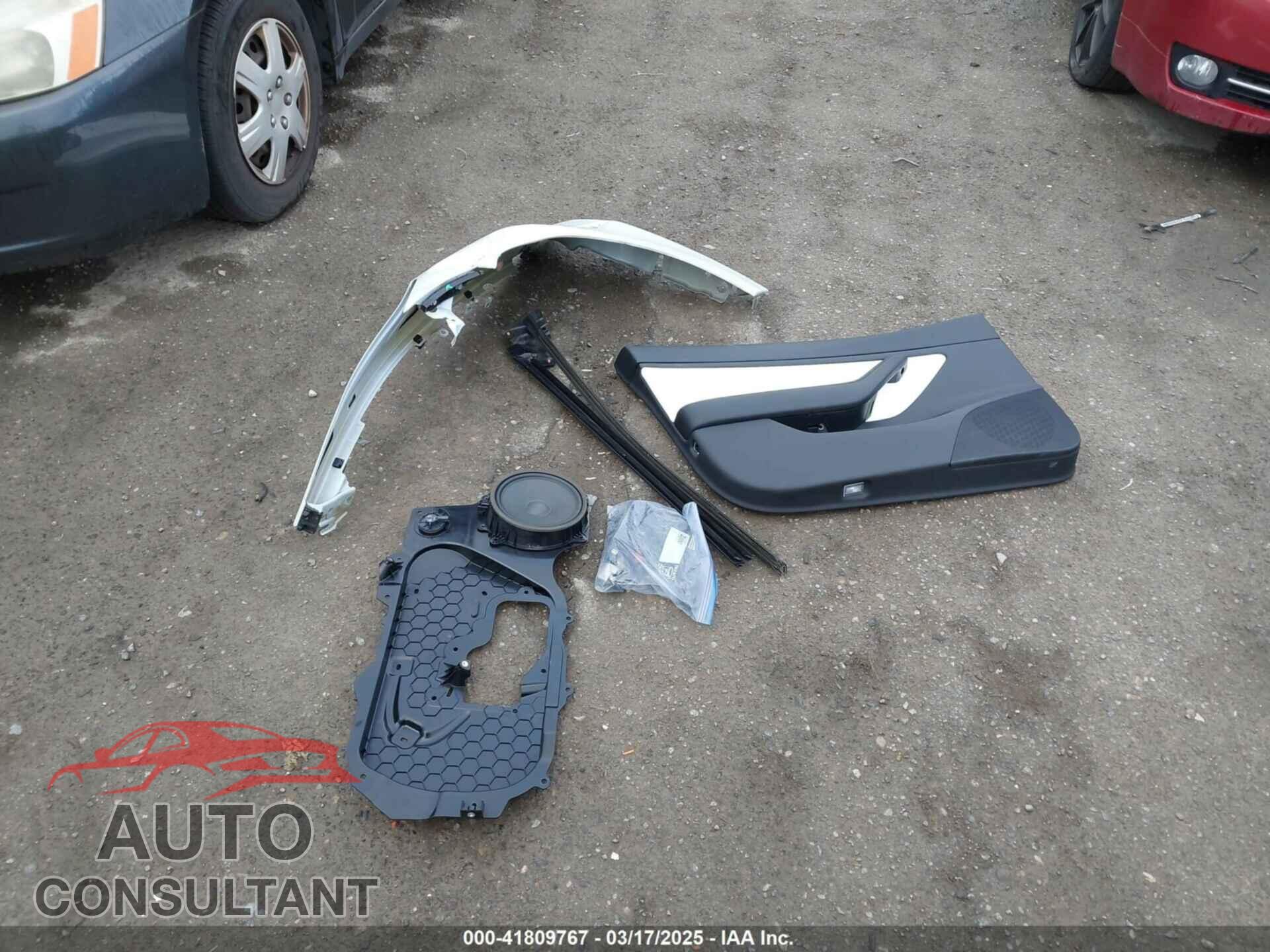 TESLA MODEL 3 2021 - 5YJ3E1EB3MF856009