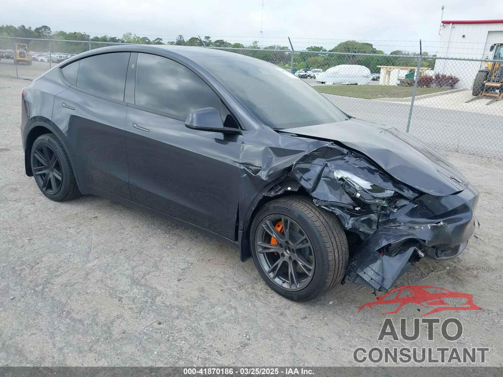 TESLA MODEL Y 2024 - 7SAYGDED7RF095210