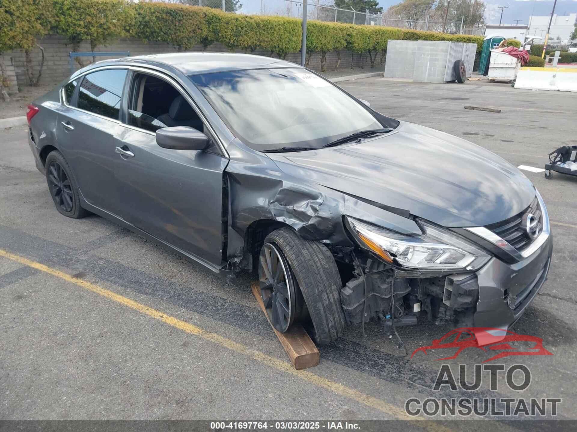 NISSAN ALTIMA 2017 - 1N4AL3AP7HC284073