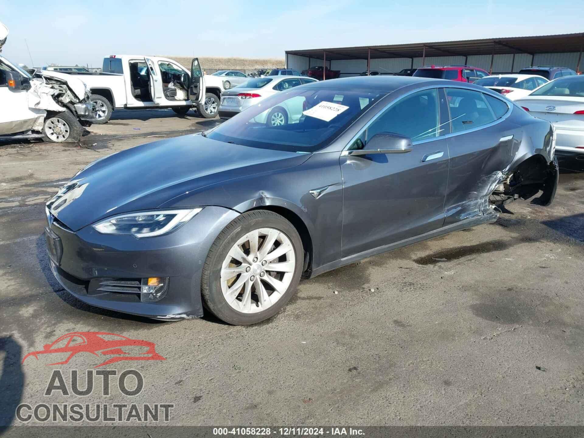 TESLA MODEL S 2017 - 5YJSA1E17HF221525