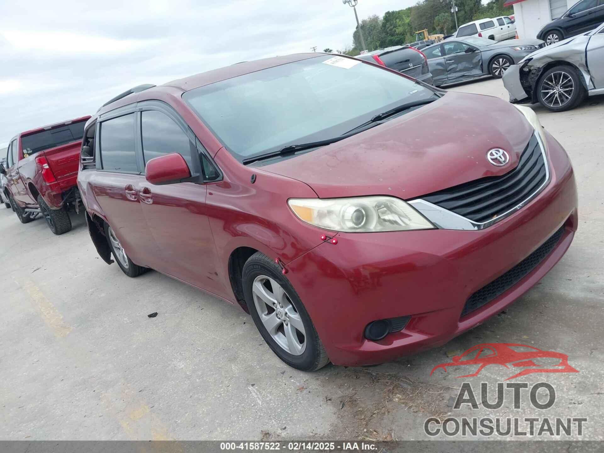 TOYOTA SIENNA 2011 - 5TDKK3DC8BS014320