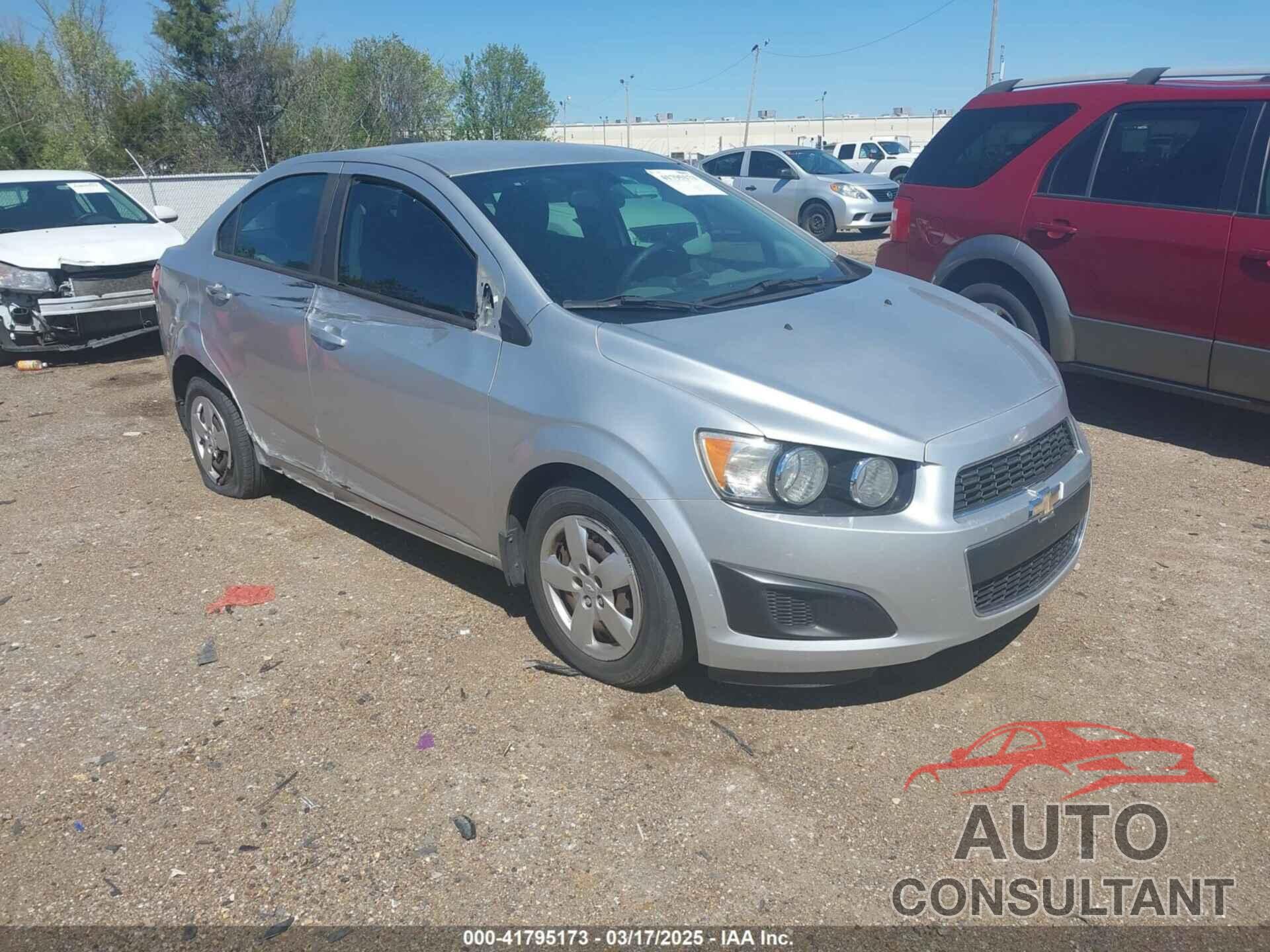 CHEVROLET SONIC 2015 - 1G1JA5SH3F4138983