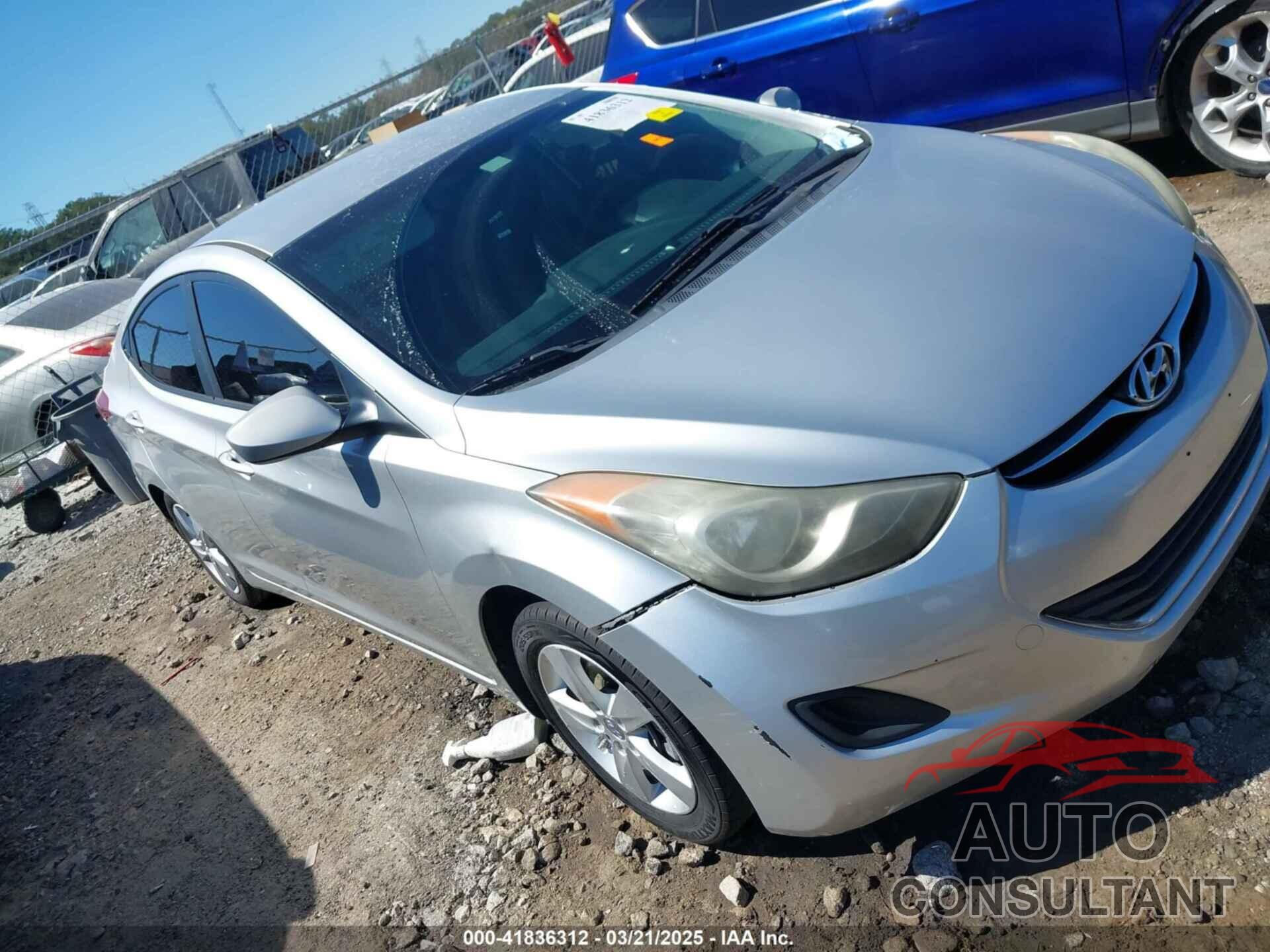 HYUNDAI ELANTRA 2013 - 5NPDH4AE9DH364048