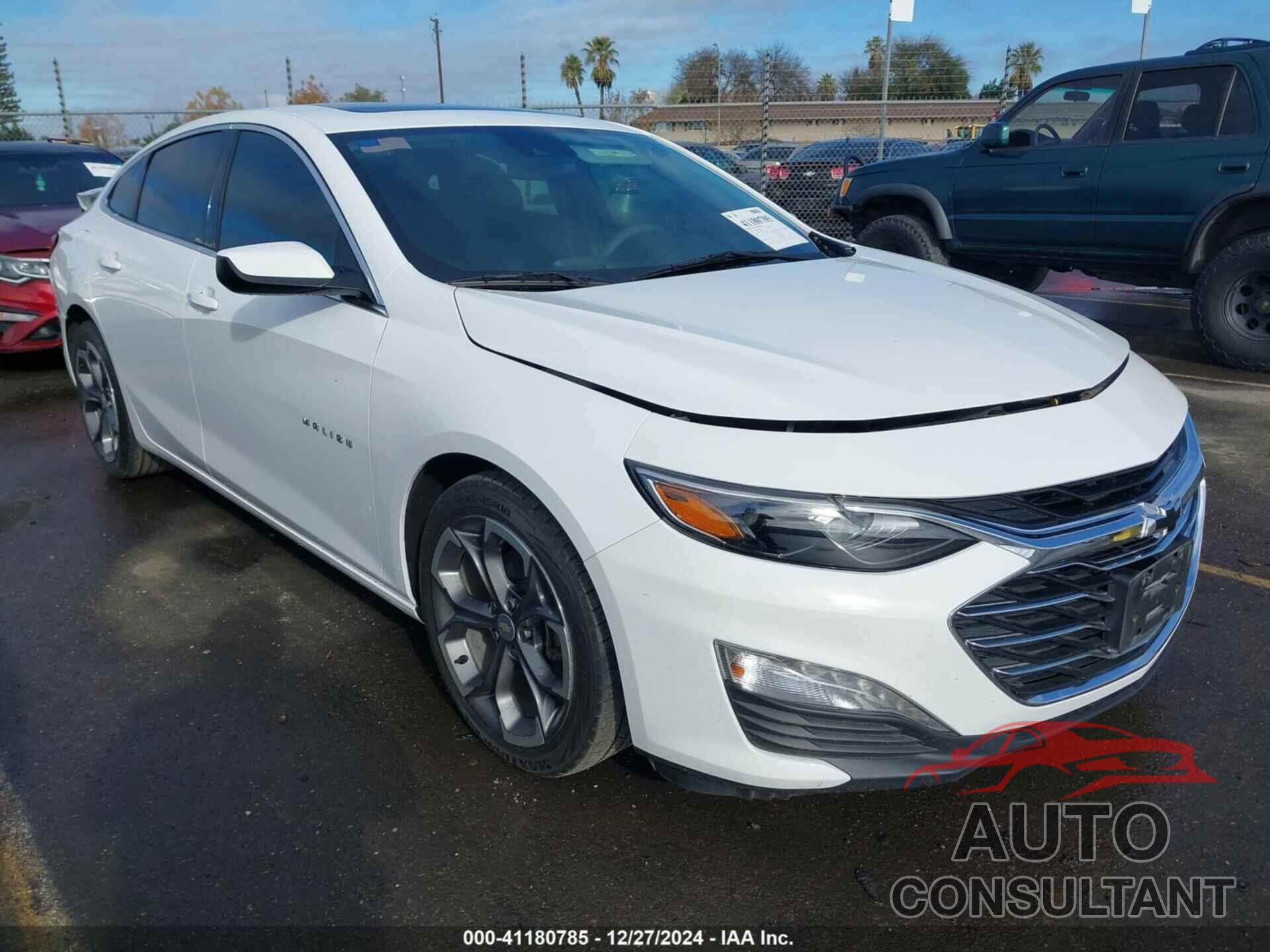 CHEVROLET MALIBU 2022 - 1G1ZD5ST5NF205374