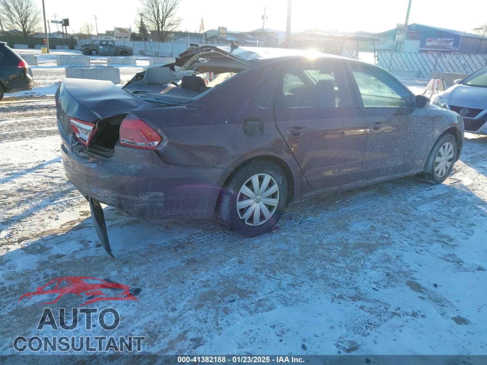 VOLKSWAGEN PASSAT 2013 - 1VWAP7A33DC048708