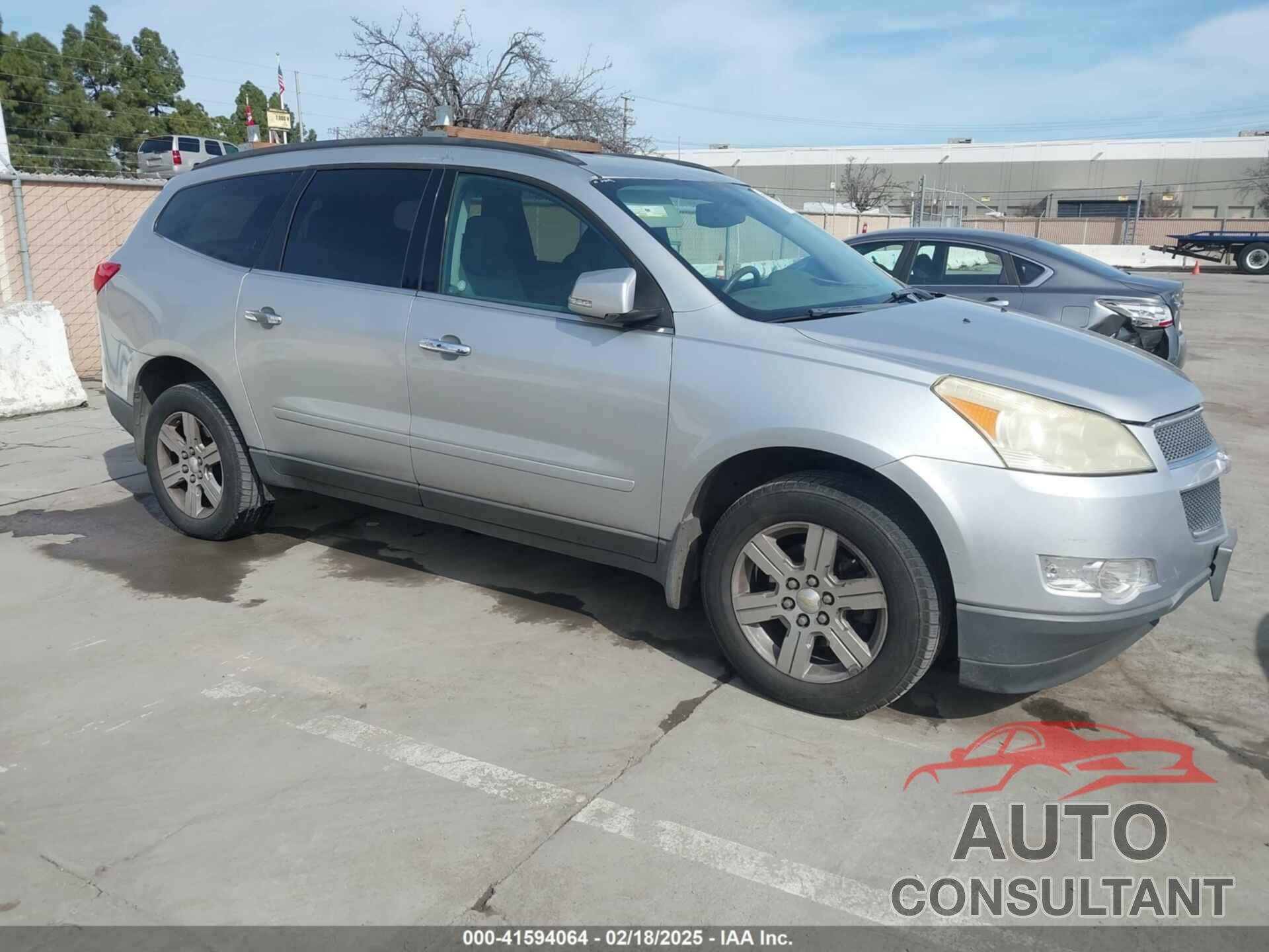 CHEVROLET TRAVERSE 2011 - 1GNKRJED0BJ100698