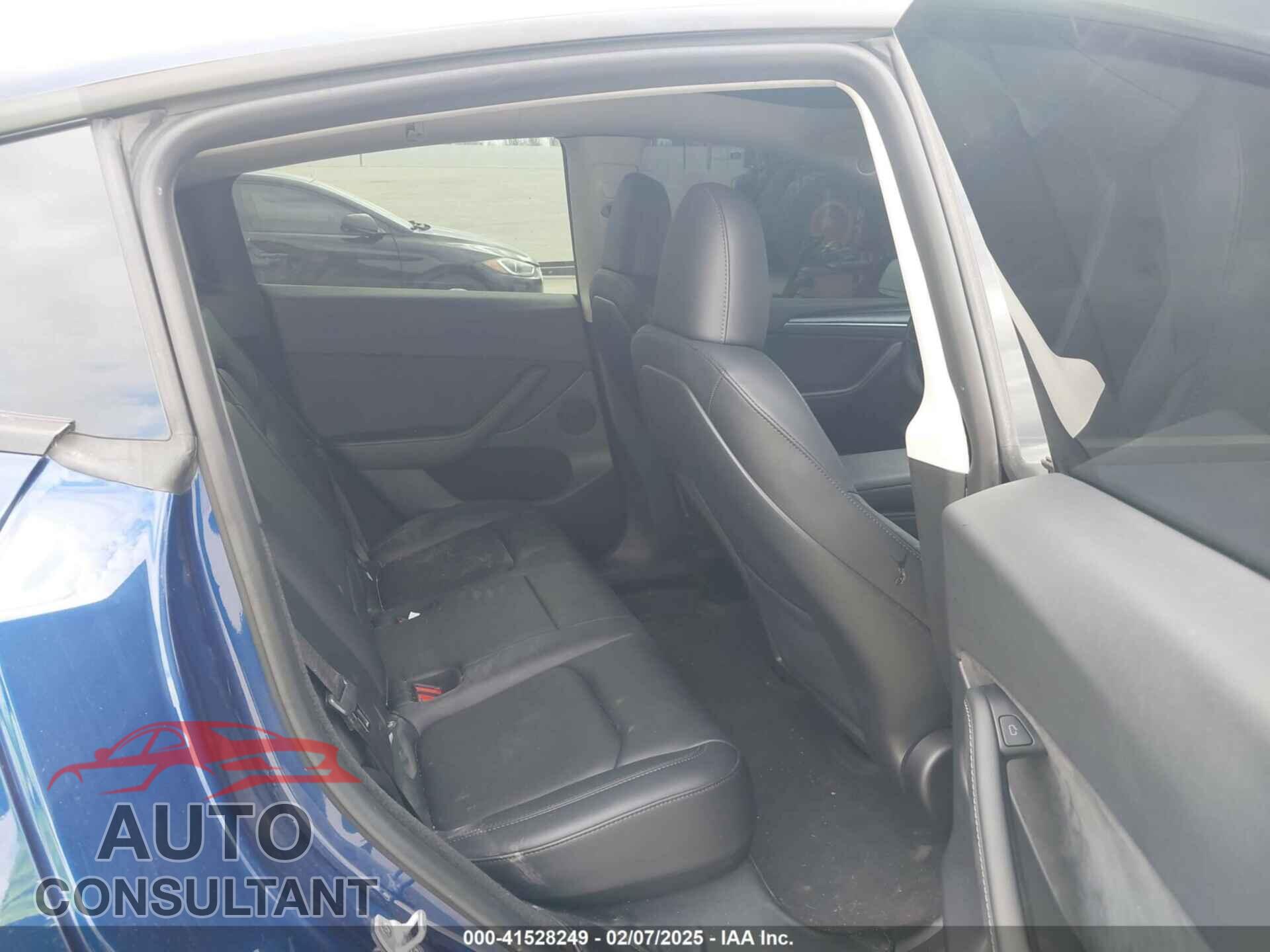 TESLA MODEL Y 2023 - 7SAYGDEF0PF697106