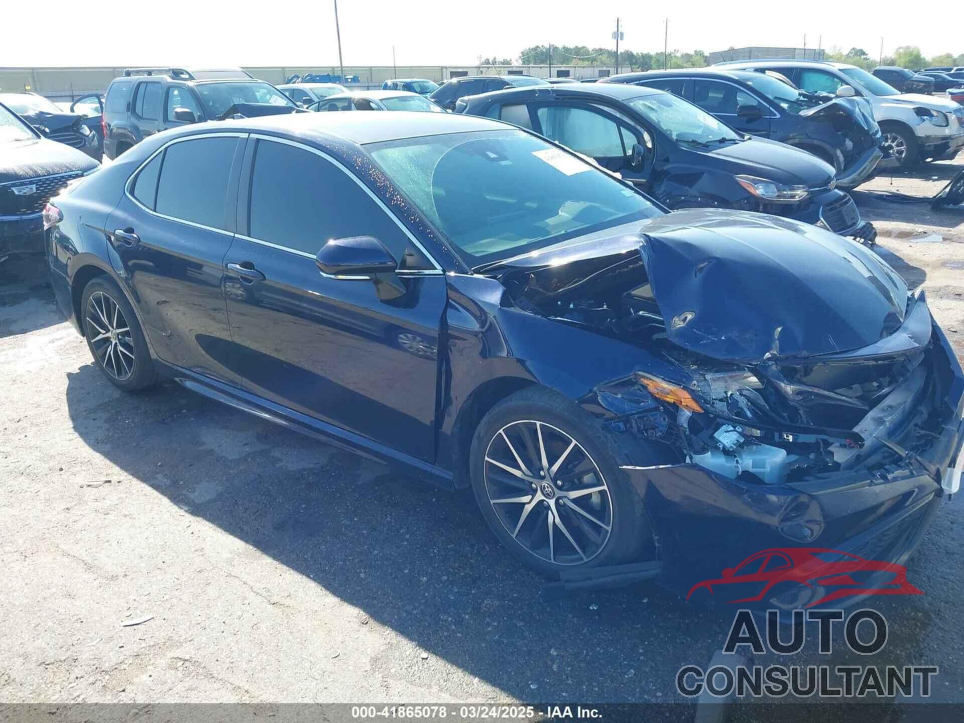 TOYOTA CAMRY 2022 - 4T1G11BK1NU062065