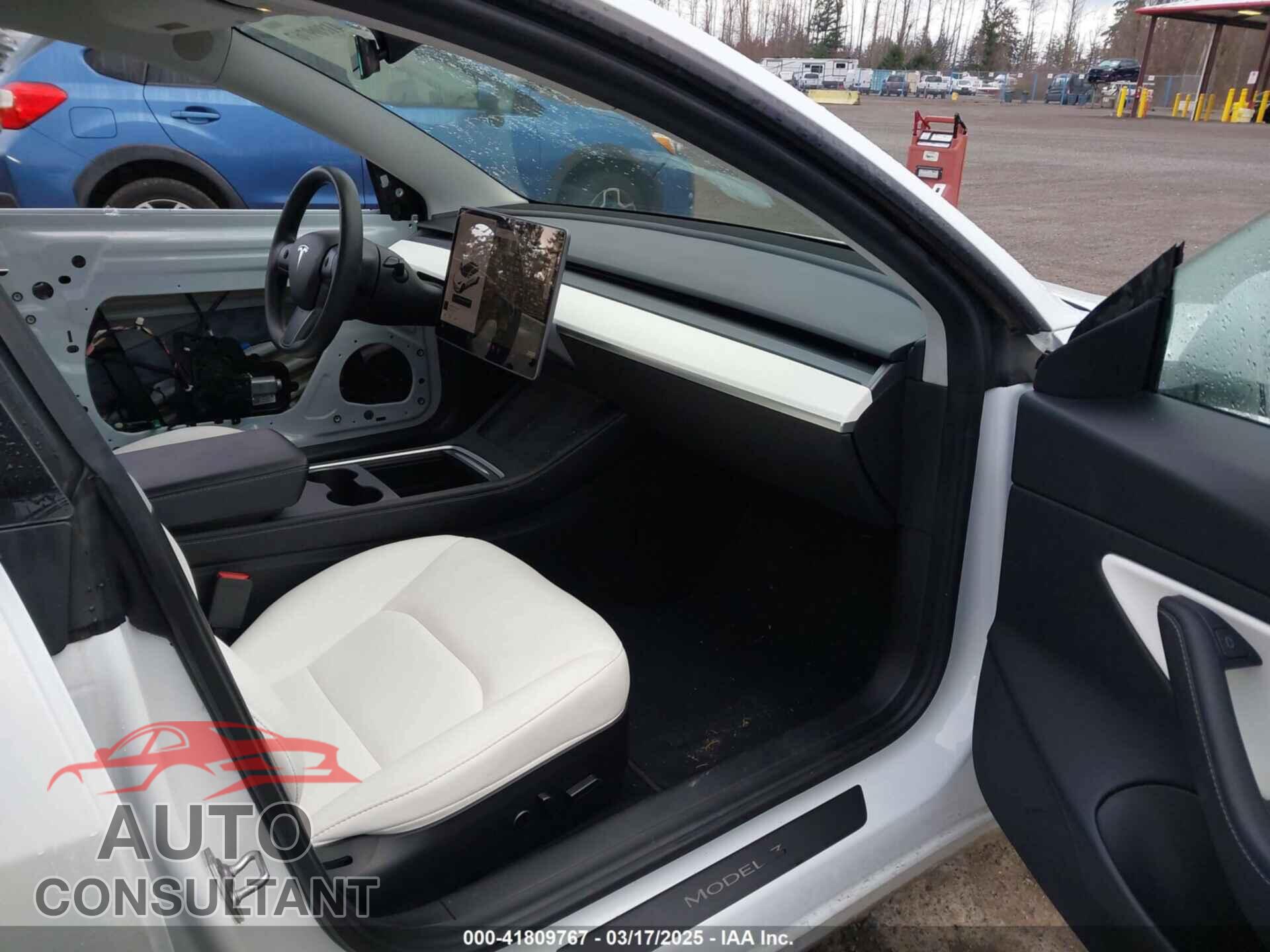 TESLA MODEL 3 2021 - 5YJ3E1EB3MF856009