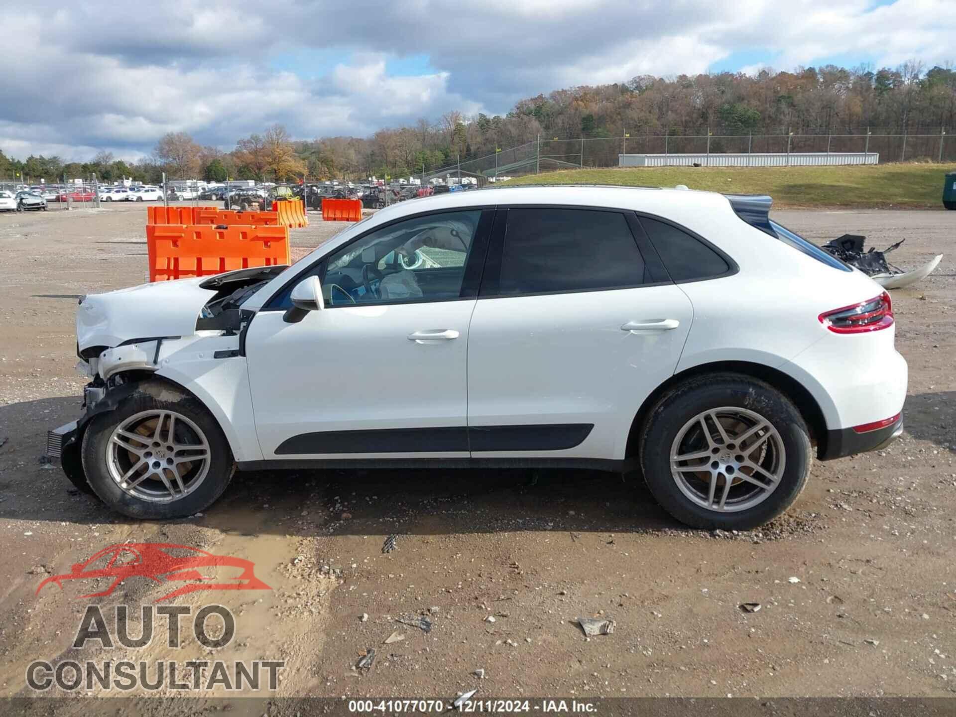 PORSCHE MACAN 2017 - WP1AA2A52HLB06191