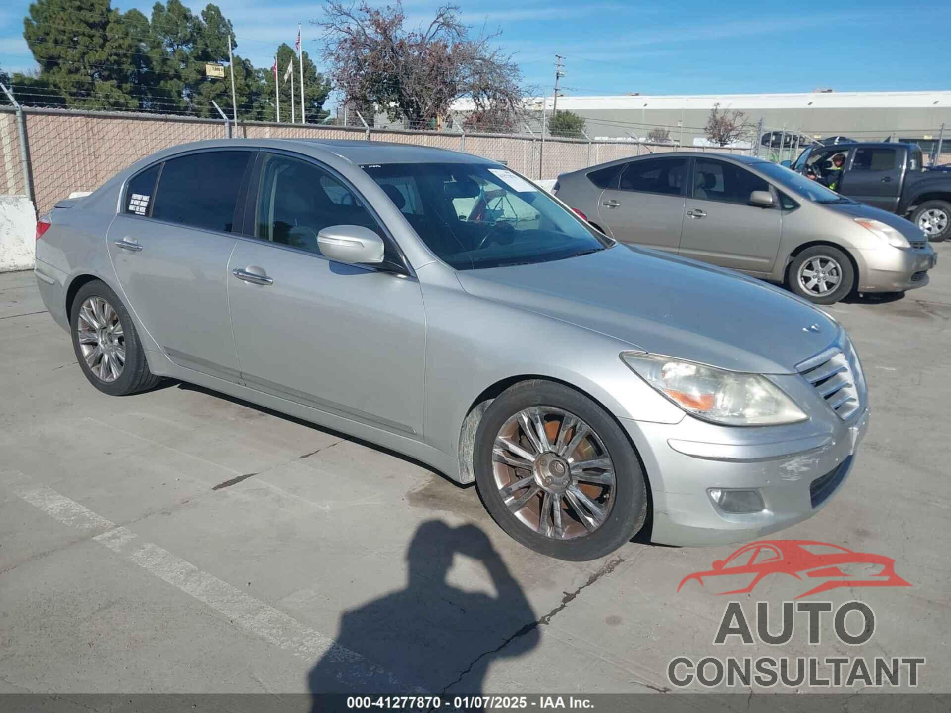 HYUNDAI GENESIS 2009 - KMHGC46F19U041330