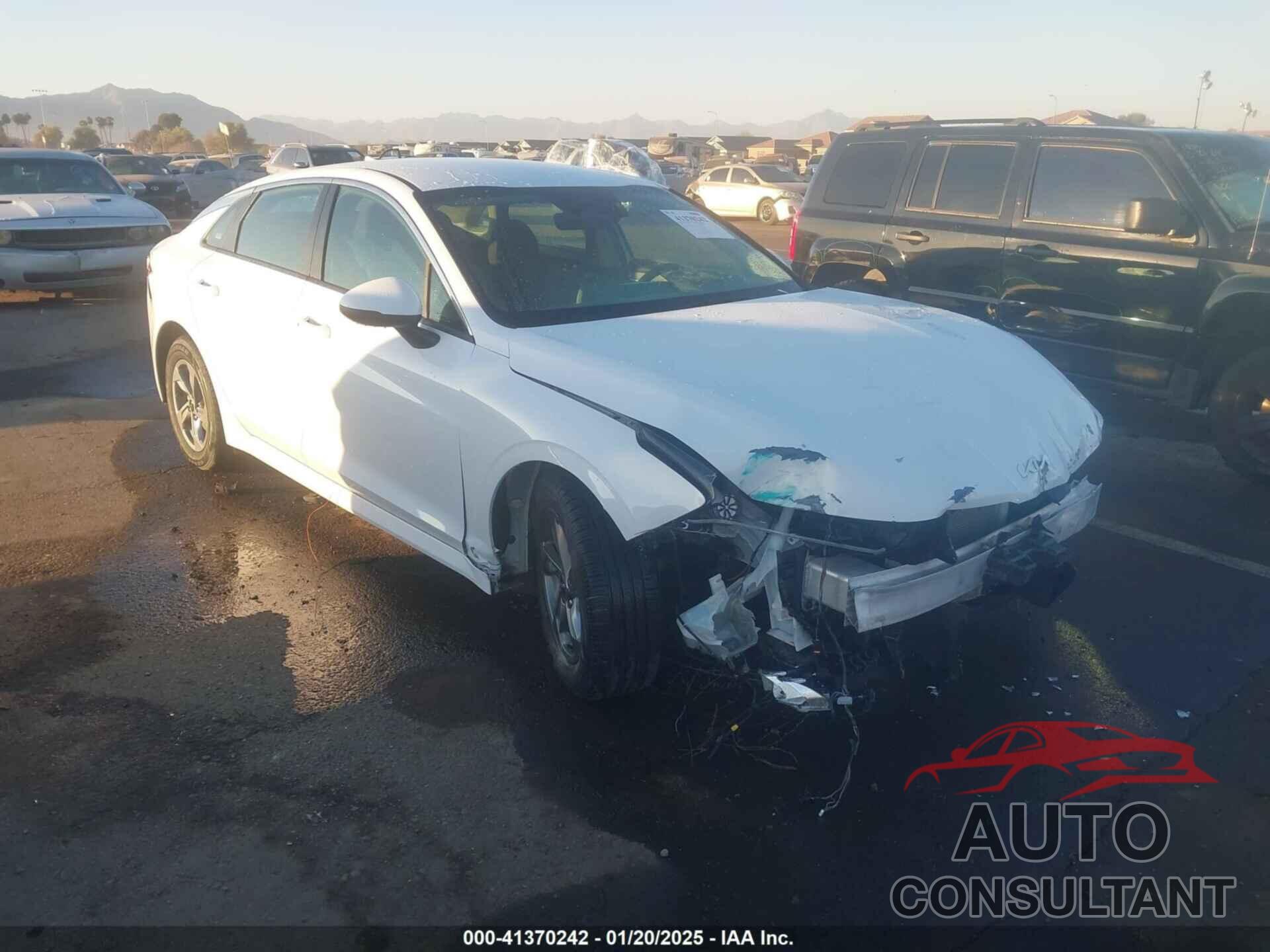 KIA K5 2022 - 5XXG14J23NG152539