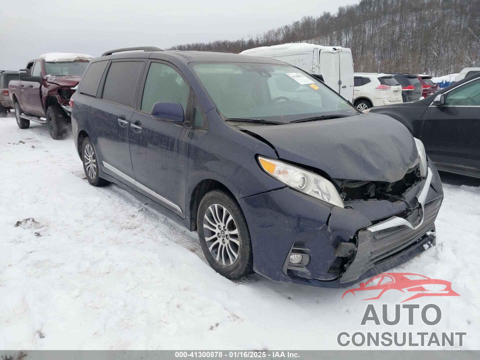 TOYOTA SIENNA 2018 - 5TDYZ3DC6JS954751