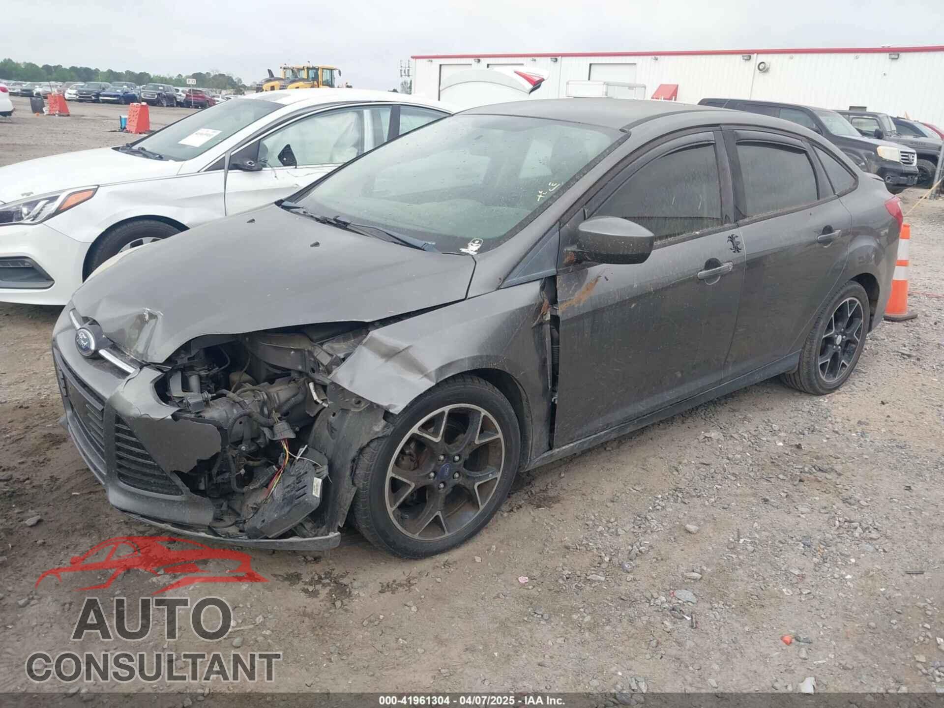 FORD FOCUS 2012 - 1FAHP3F22CL231158