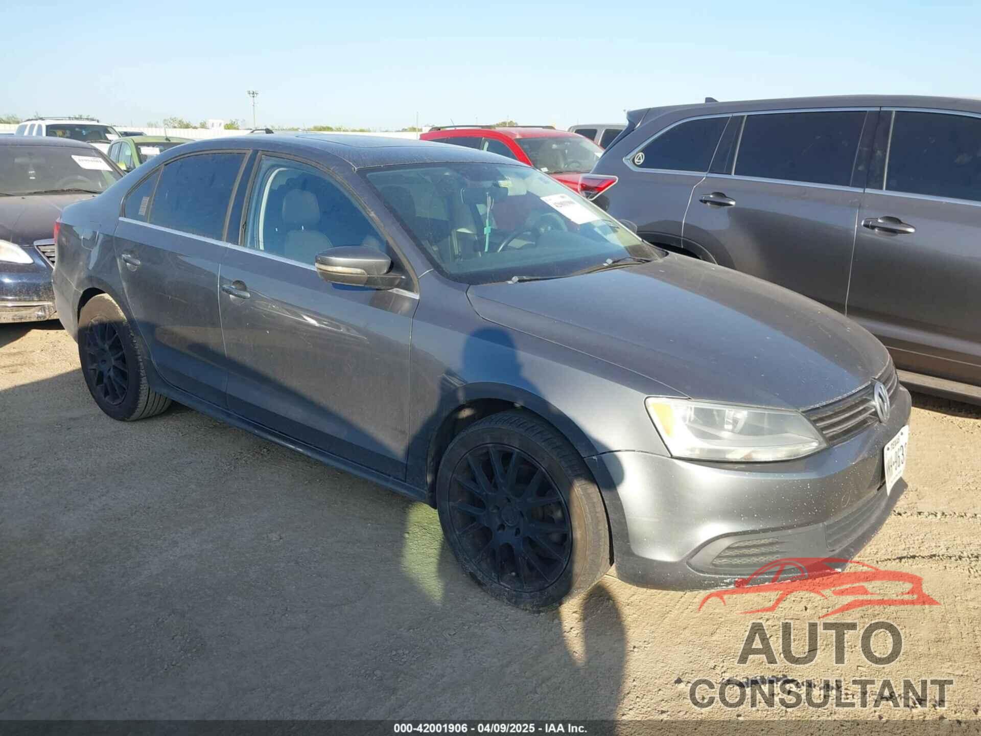 VOLKSWAGEN JETTA 2013 - 3VWDX7AJ5DM446495