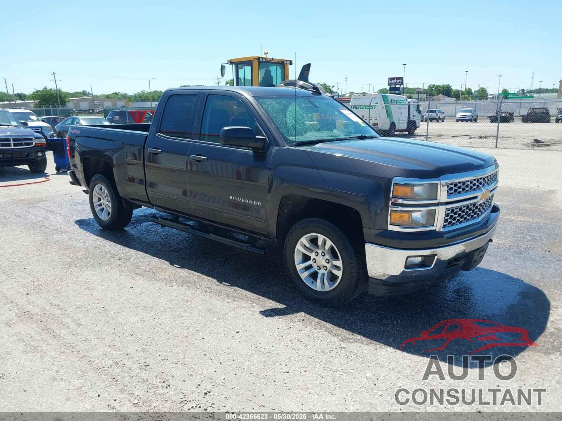 CHEVROLET SILVERADO 1500 2015 - 1GCVKREC8FZ438244