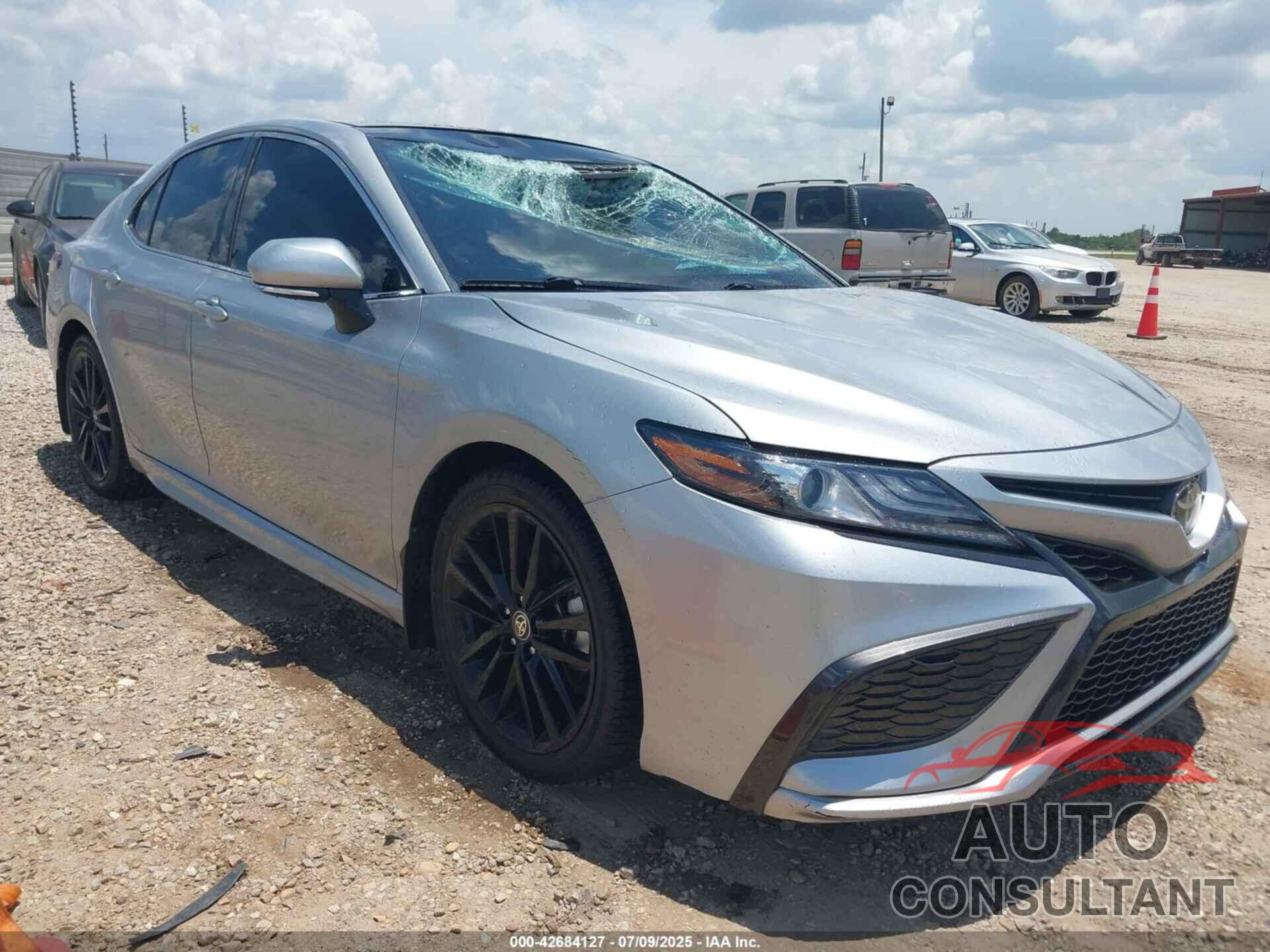 TOYOTA CAMRY 2022 - 4T1K61AK5NU064673