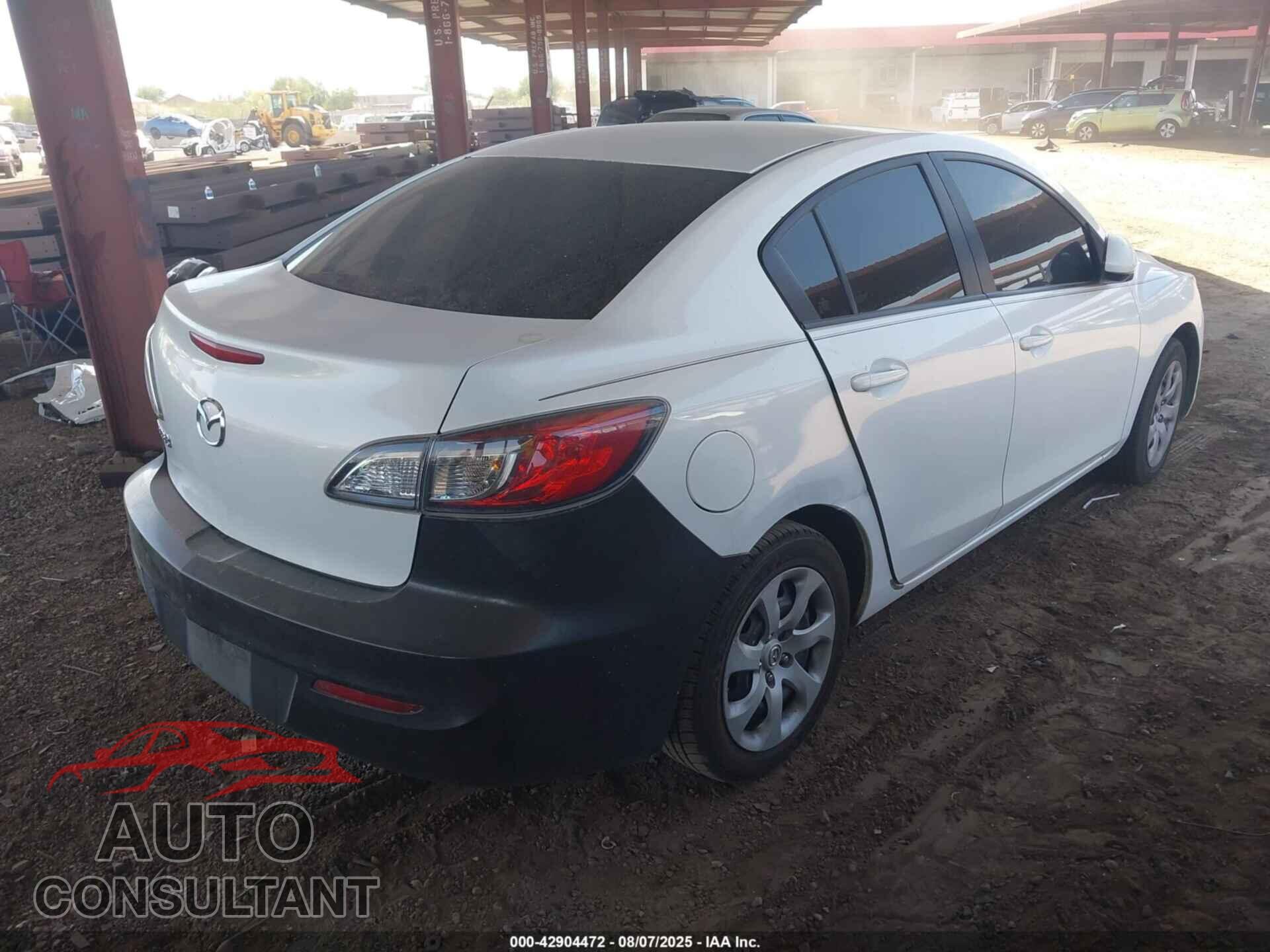 MAZDA MAZDA3 2012 - JM1BL1UF2C1521966