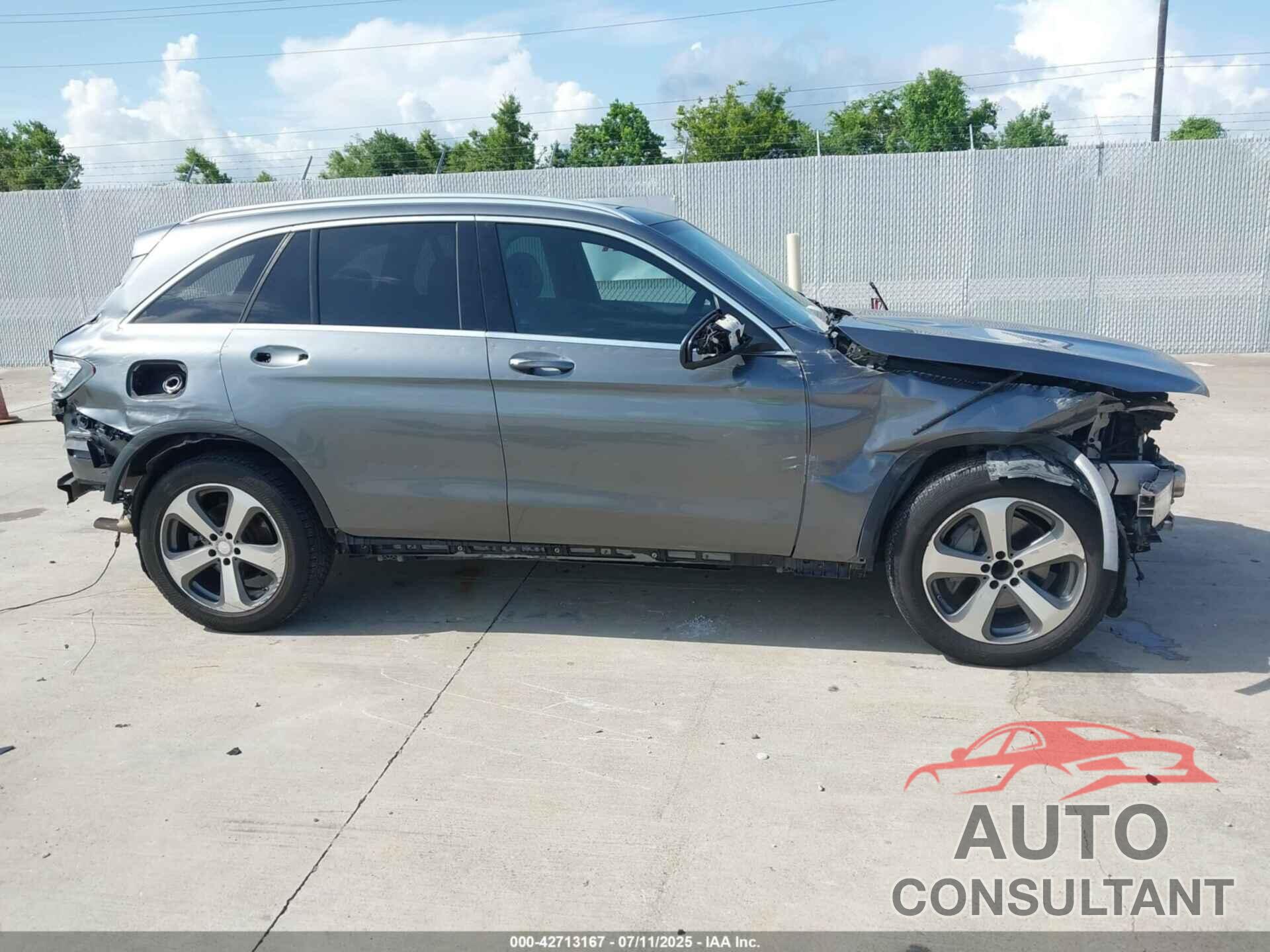 MERCEDES-BENZ GLC 300 2016 - WDC0G4JB7GF088548