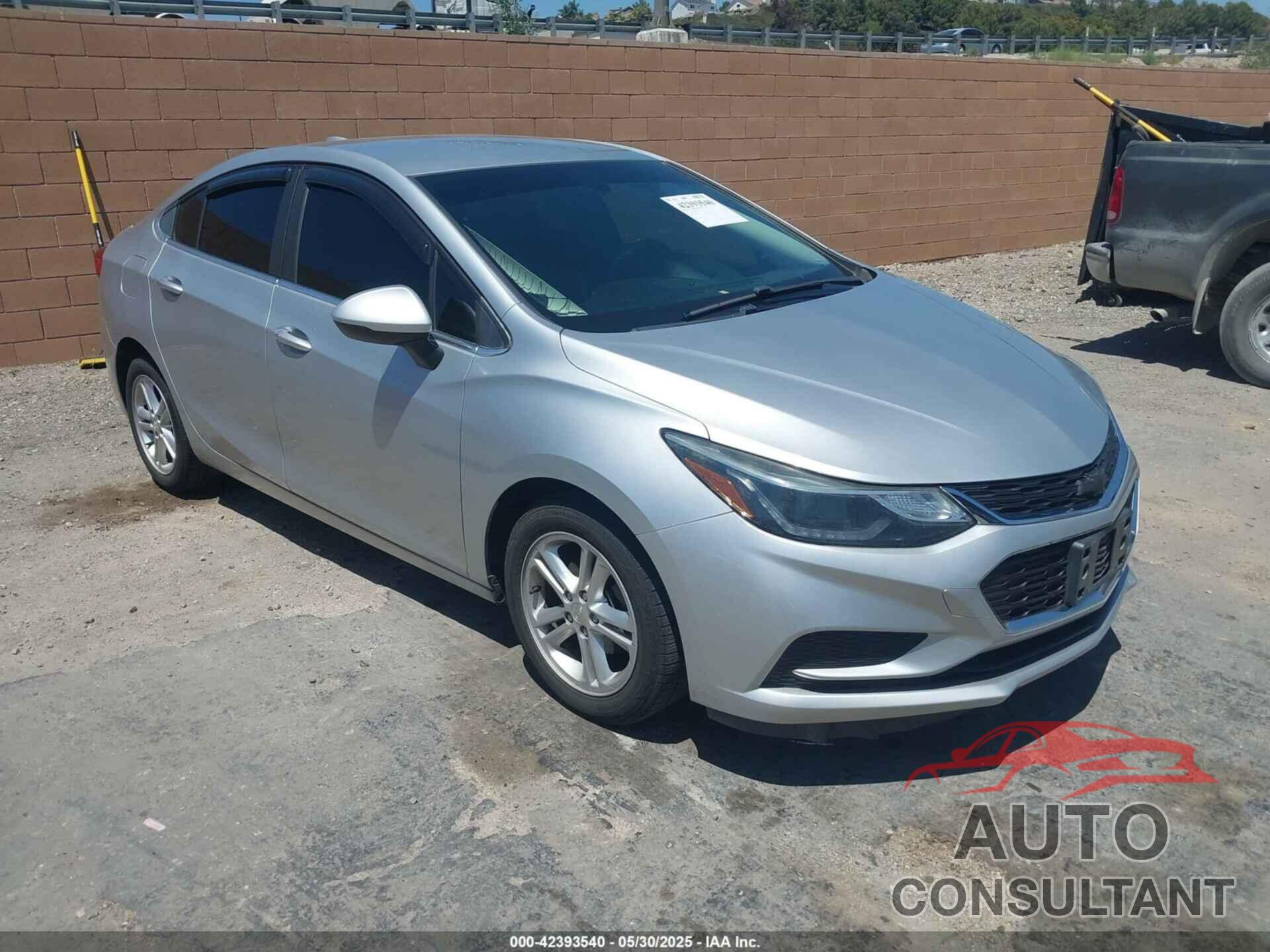 CHEVROLET CRUZE 2018 - 1G1BE5SM4J7131618