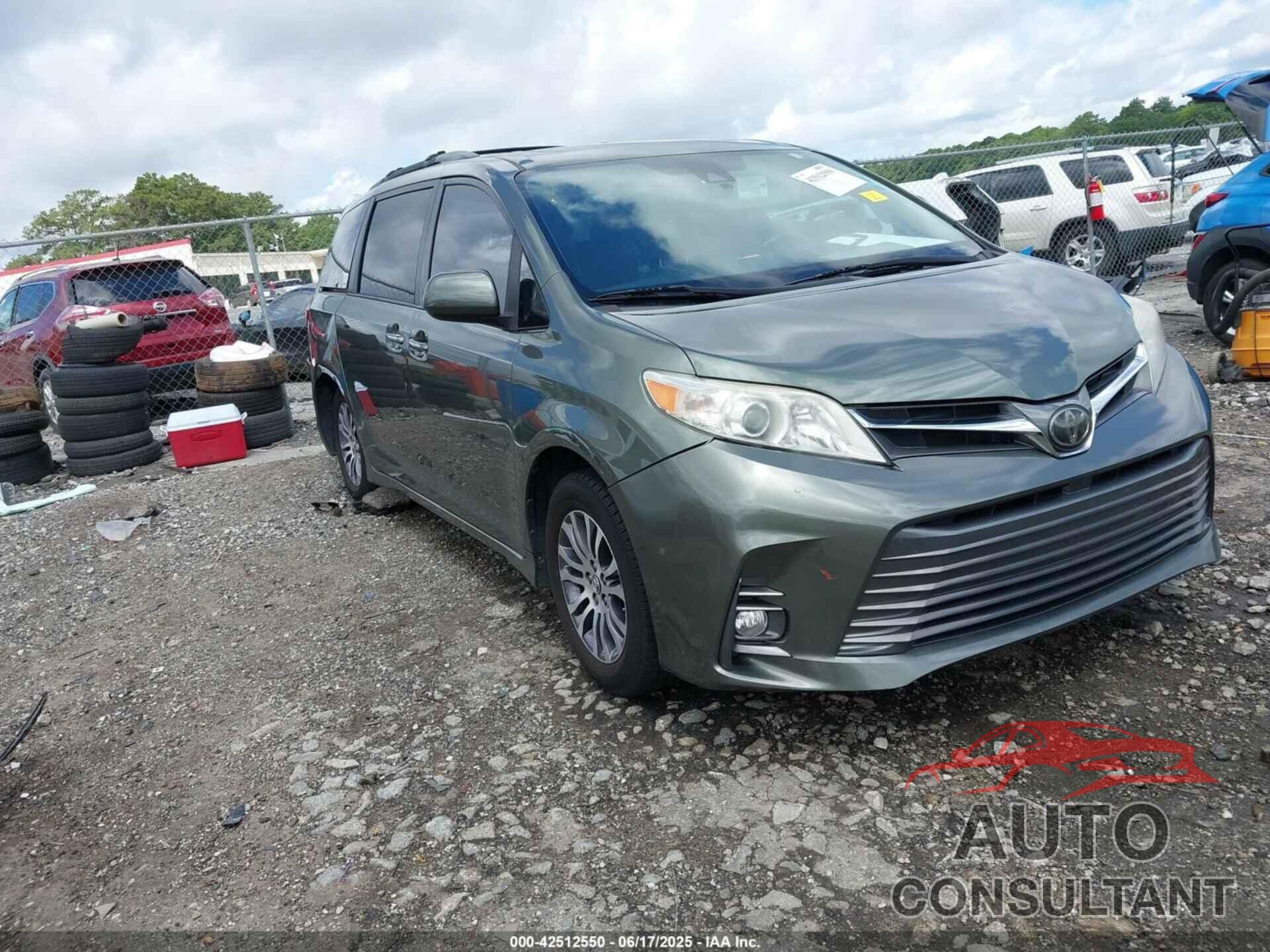 TOYOTA SIENNA 2019 - 5TDYZ3DC4KS994778