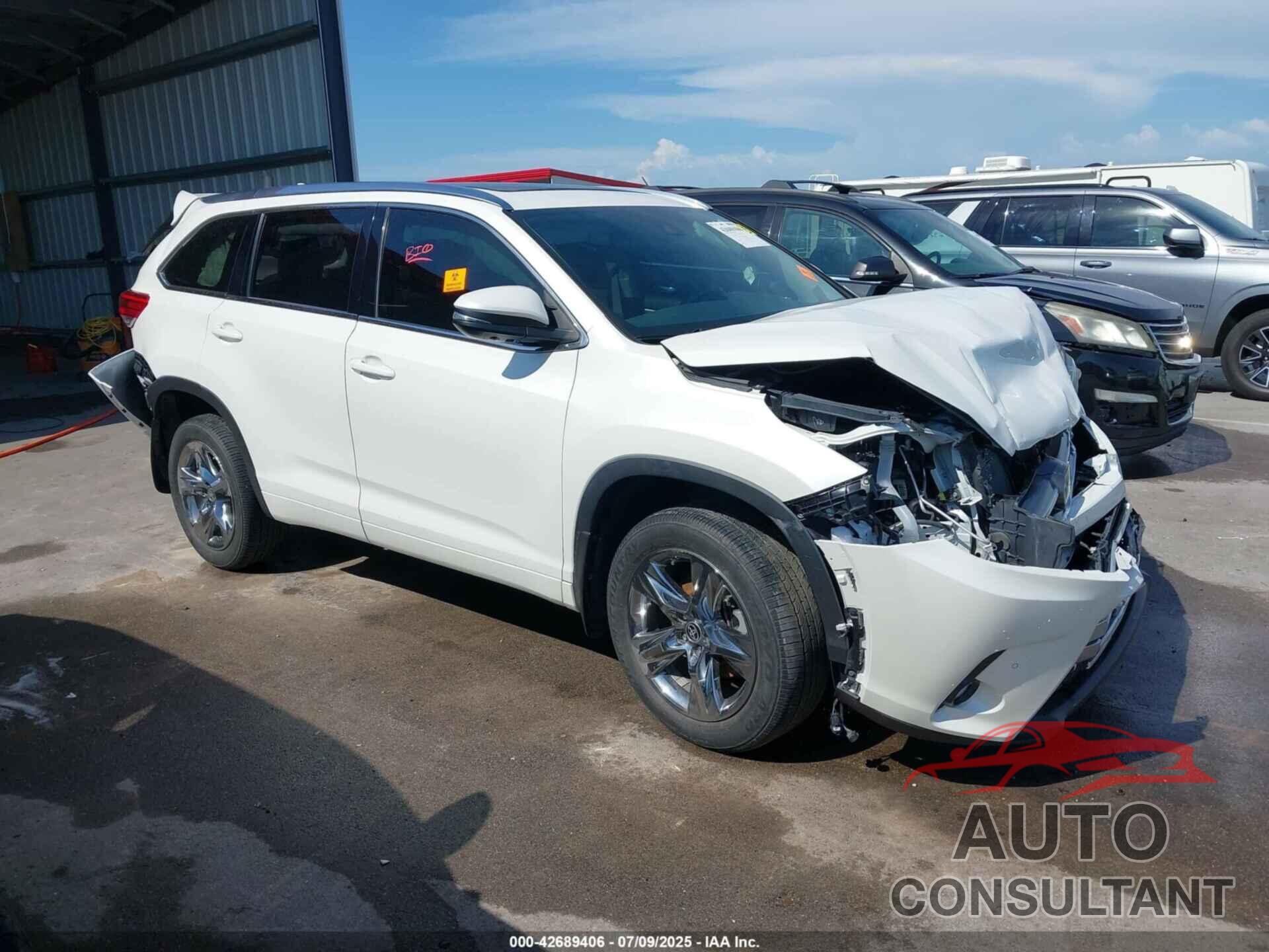 TOYOTA HIGHLANDER 2019 - 5TDDZRFH9KS742891