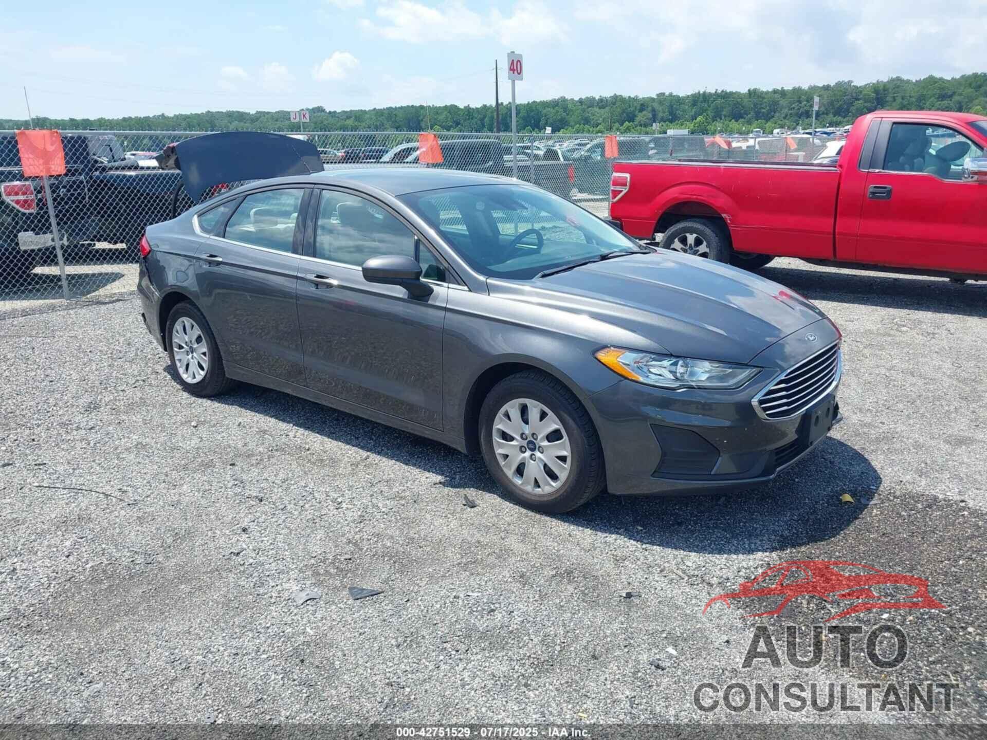 FORD FUSION 2019 - 3FA6P0G71KR247562