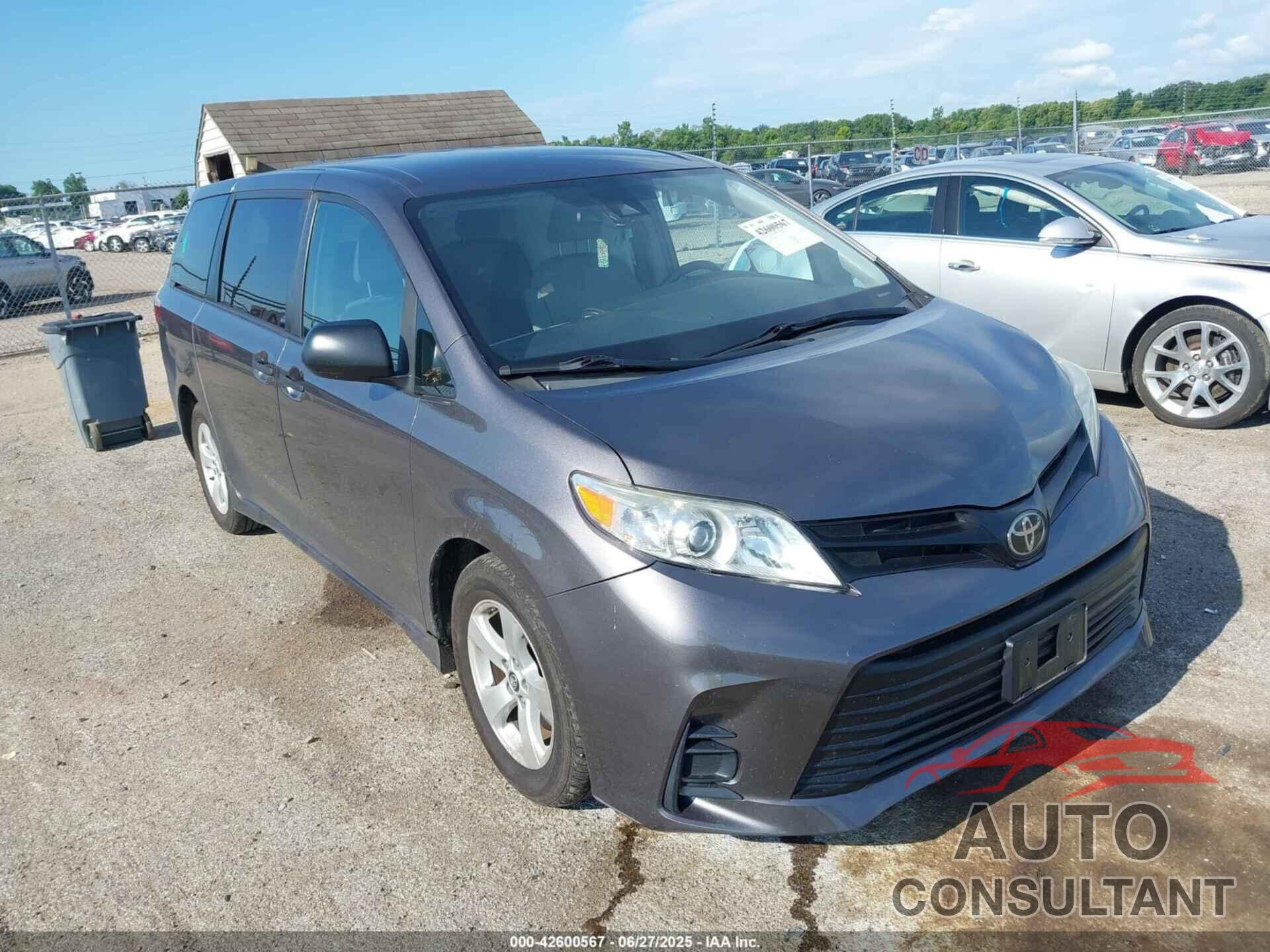 TOYOTA SIENNA 2019 - 5TDZZ3DC3KS994873