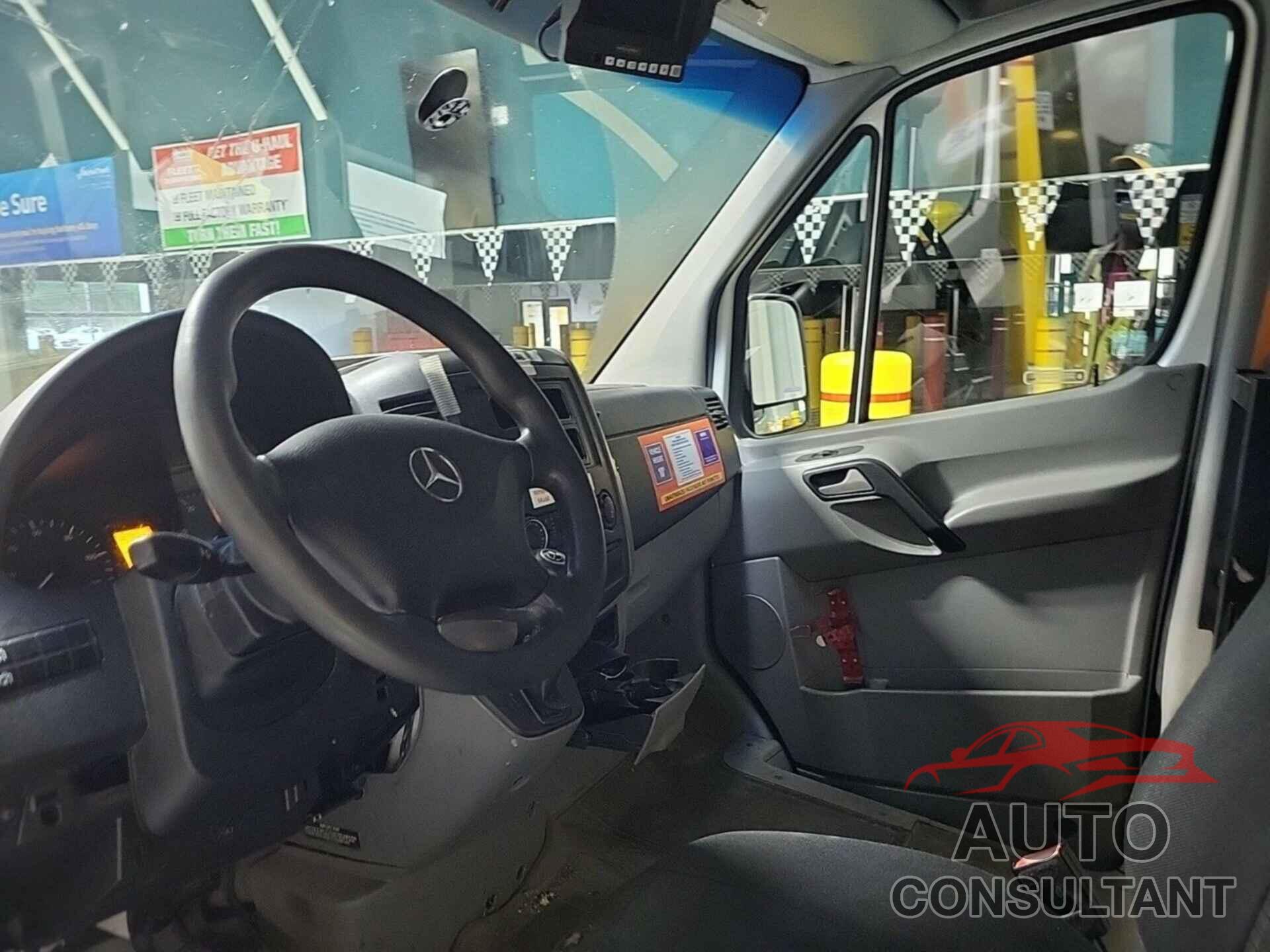 MERCEDES-BENZ SPRINTER 2500 2014 - WD3PE8DE4E5897896
