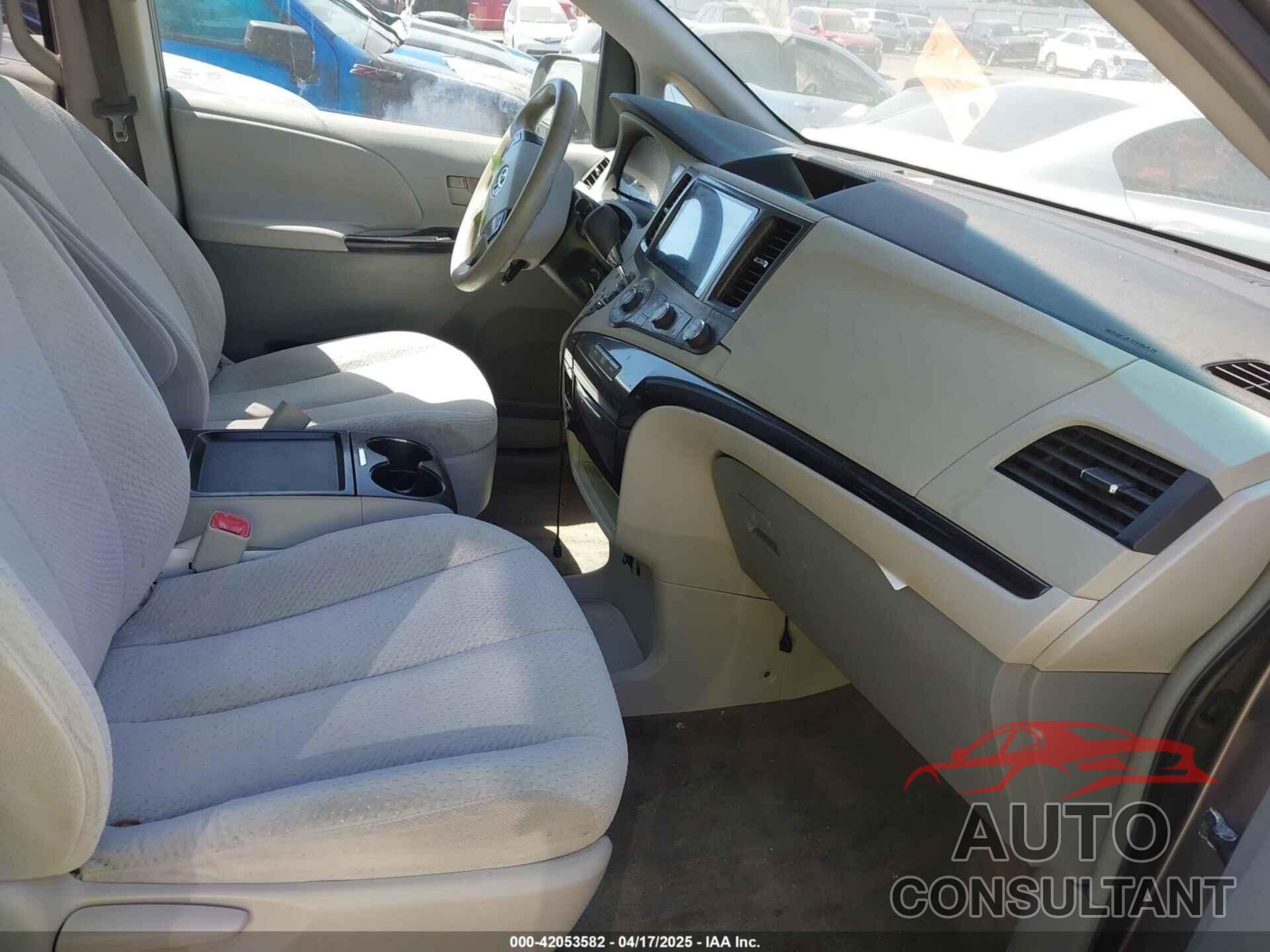 TOYOTA SIENNA 2011 - 5TDKK3DC3BS112980