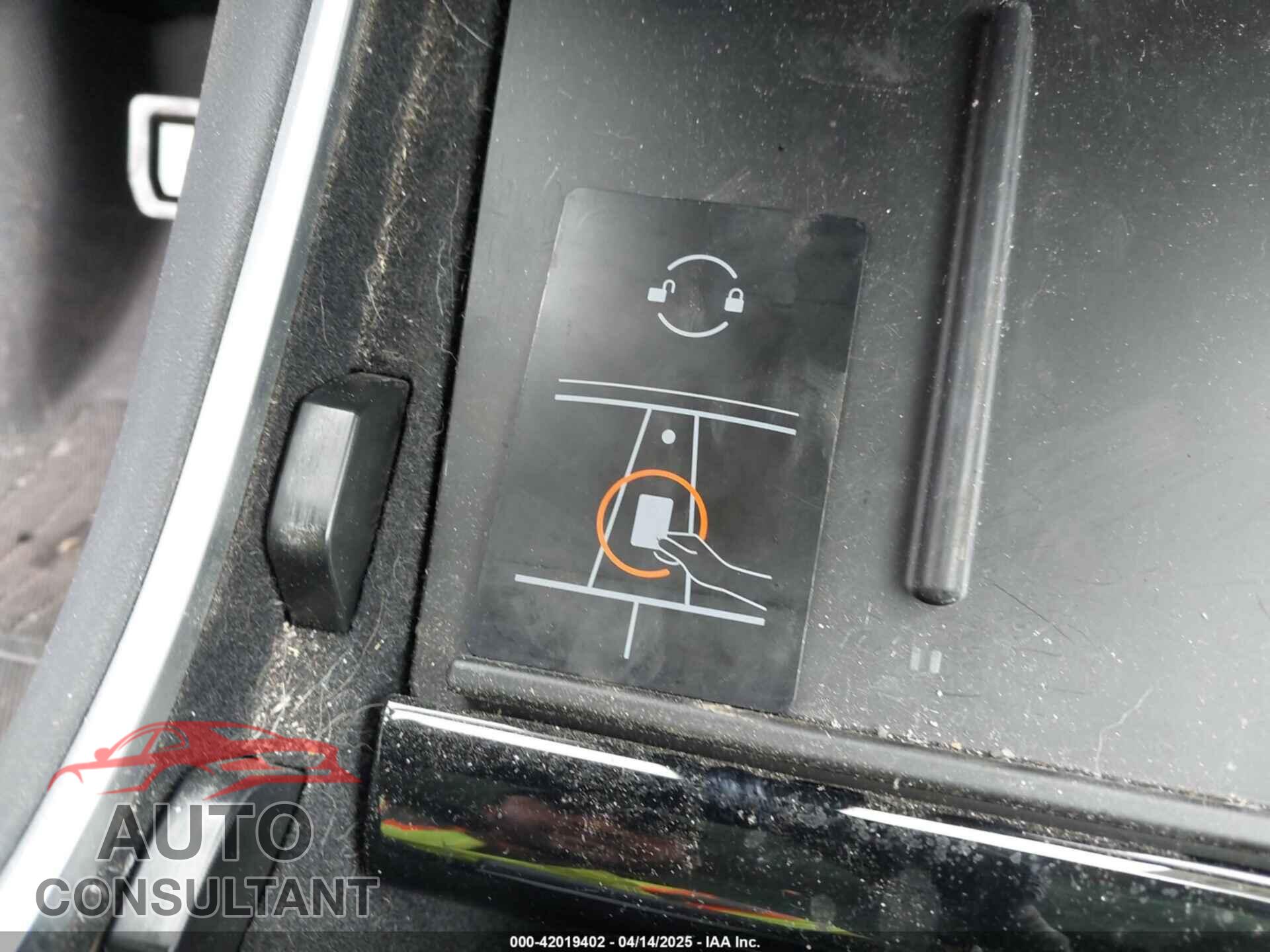 TESLA MODEL 3 2019 - 5YJ3E1EB5KF497582