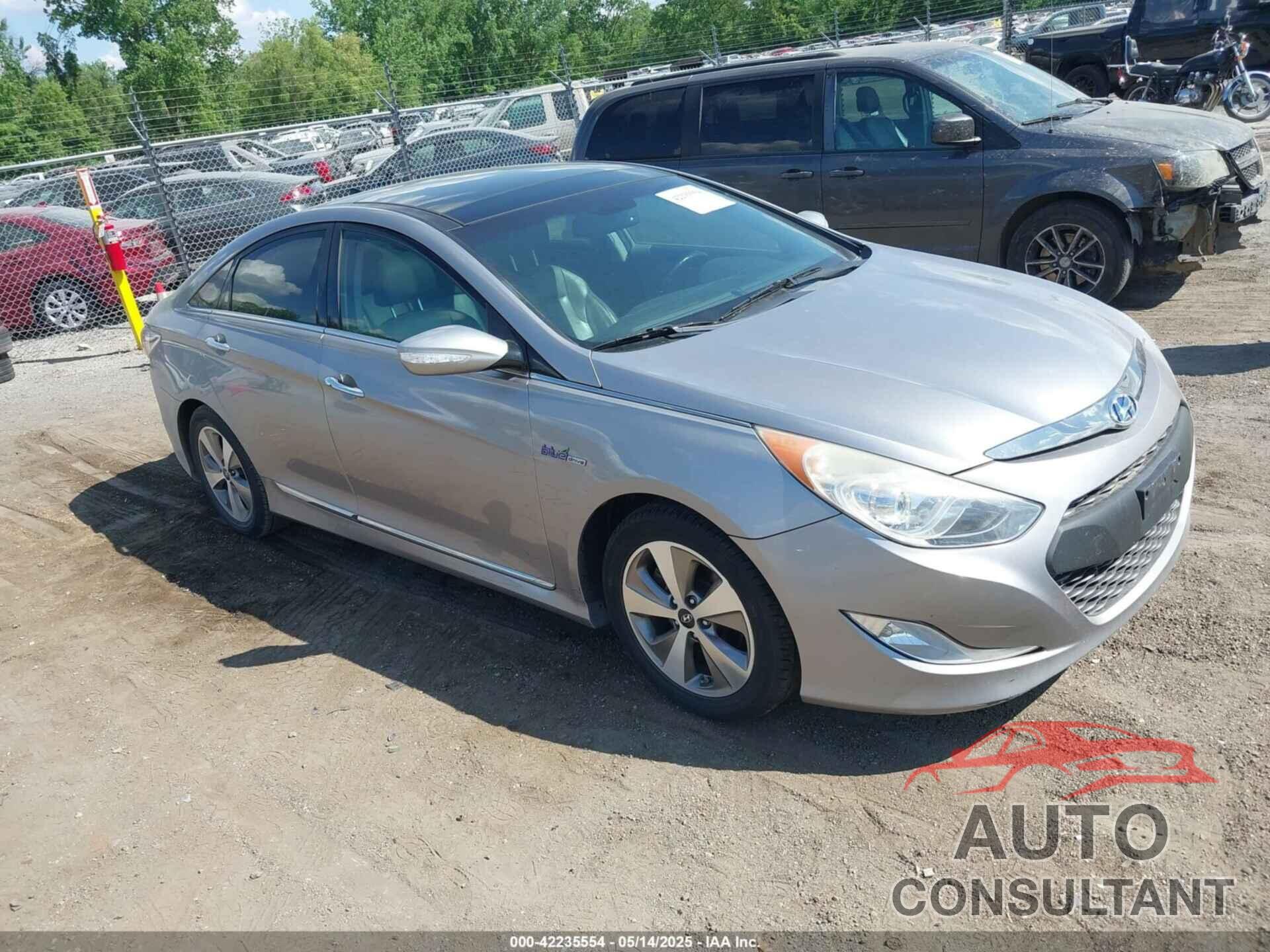 HYUNDAI SONATA HYBRID 2012 - KMHEC4A41CA059932