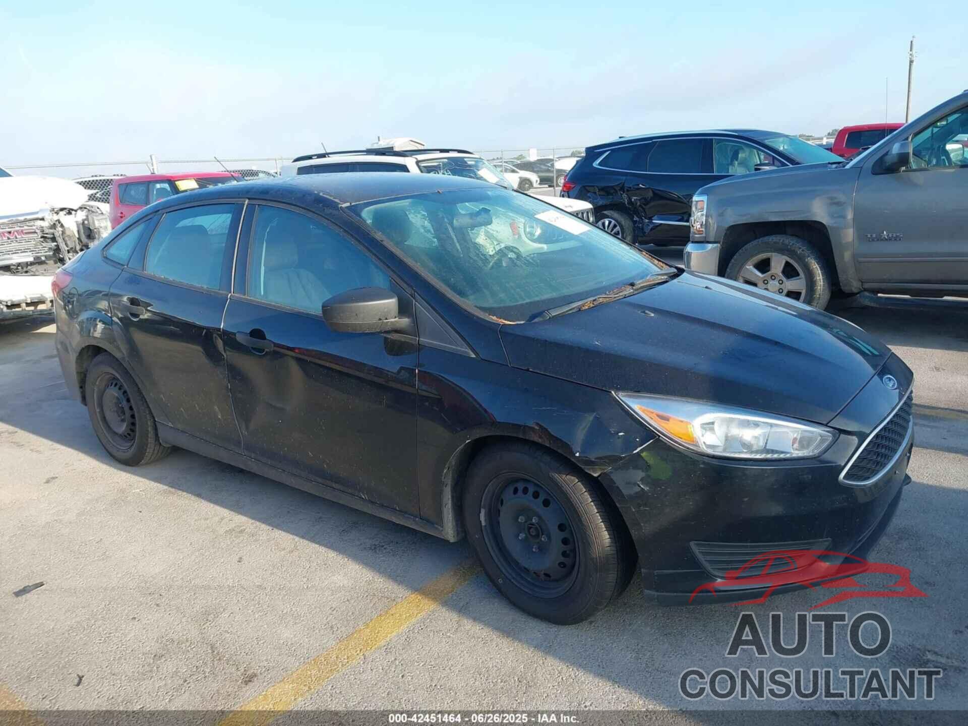 FORD FOCUS 2018 - 1FADP3E21JL260647