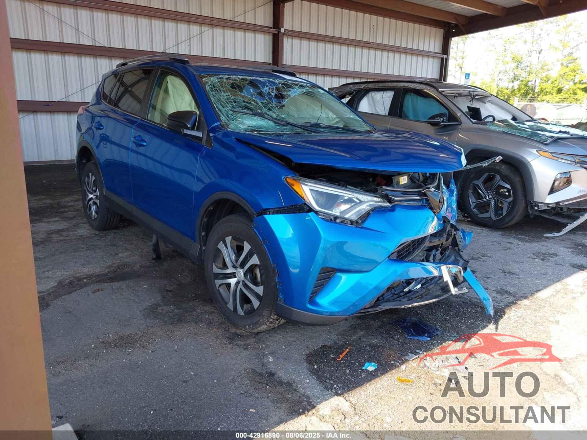 TOYOTA RAV4 2017 - JTMBFREV2HJ157468