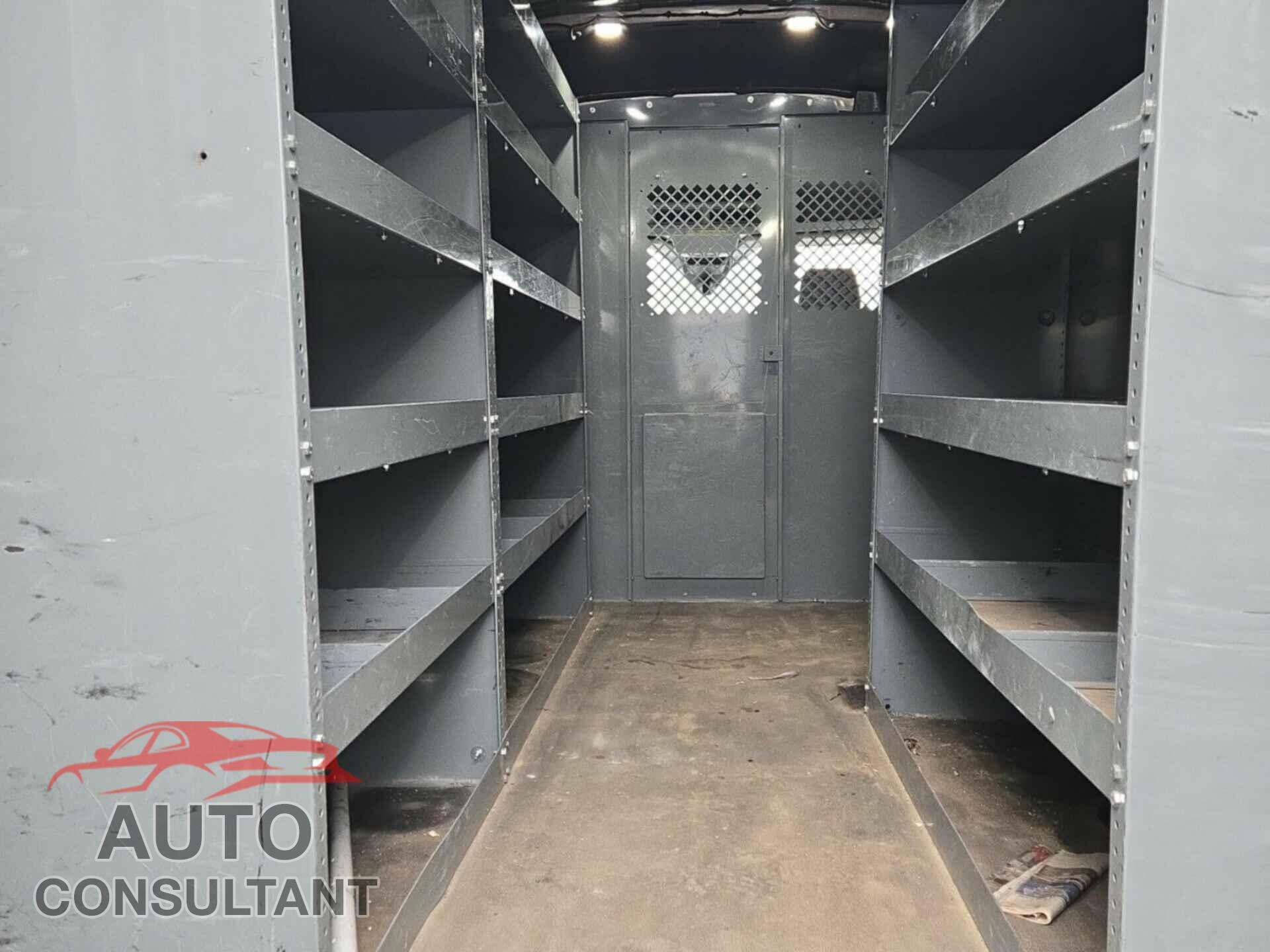 FORD TRANSIT 2018 - 1FTYR2CM1JKB10368