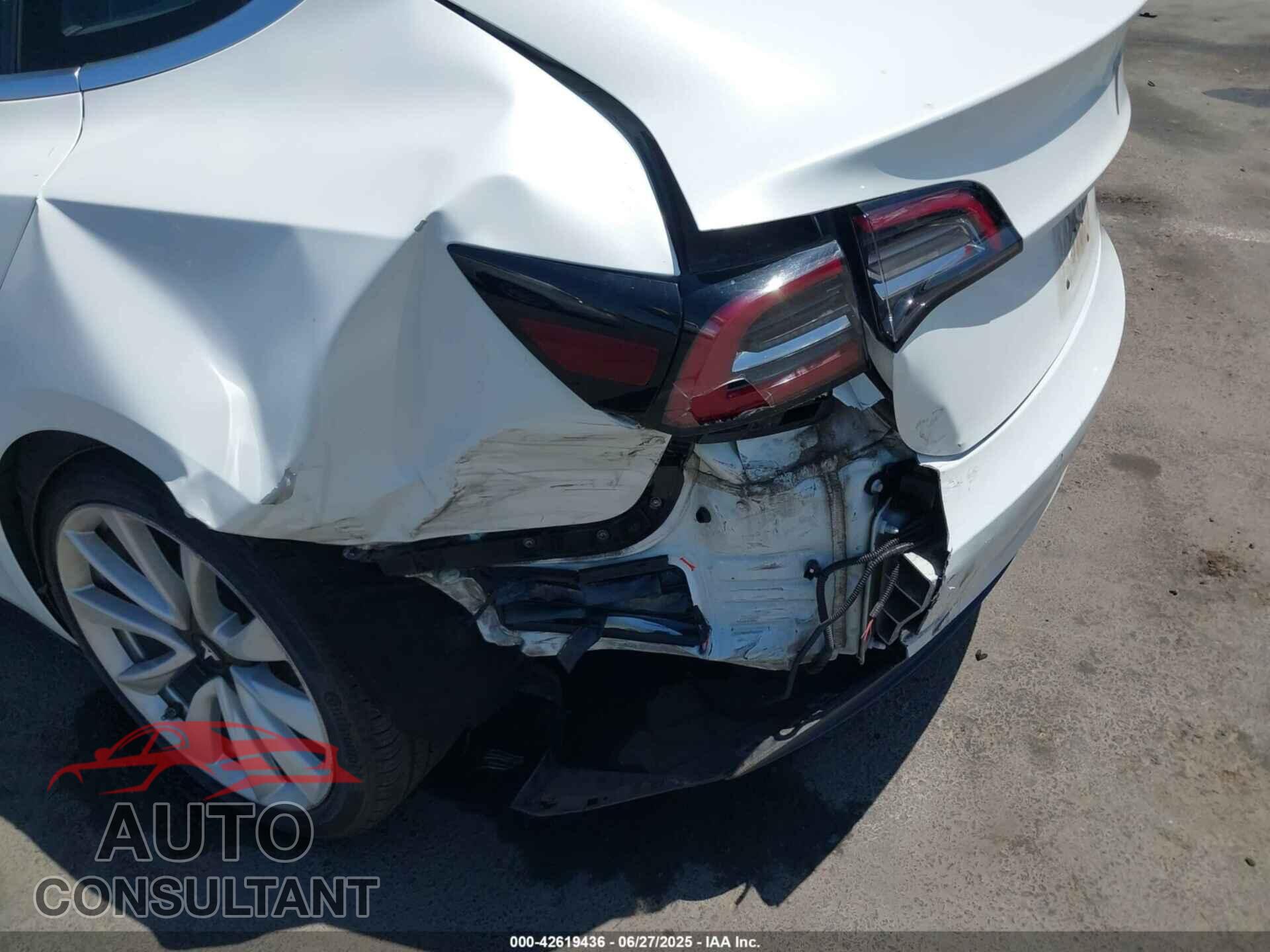 TESLA MODEL 3 2017 - 5YJ3E1EA7HF003772