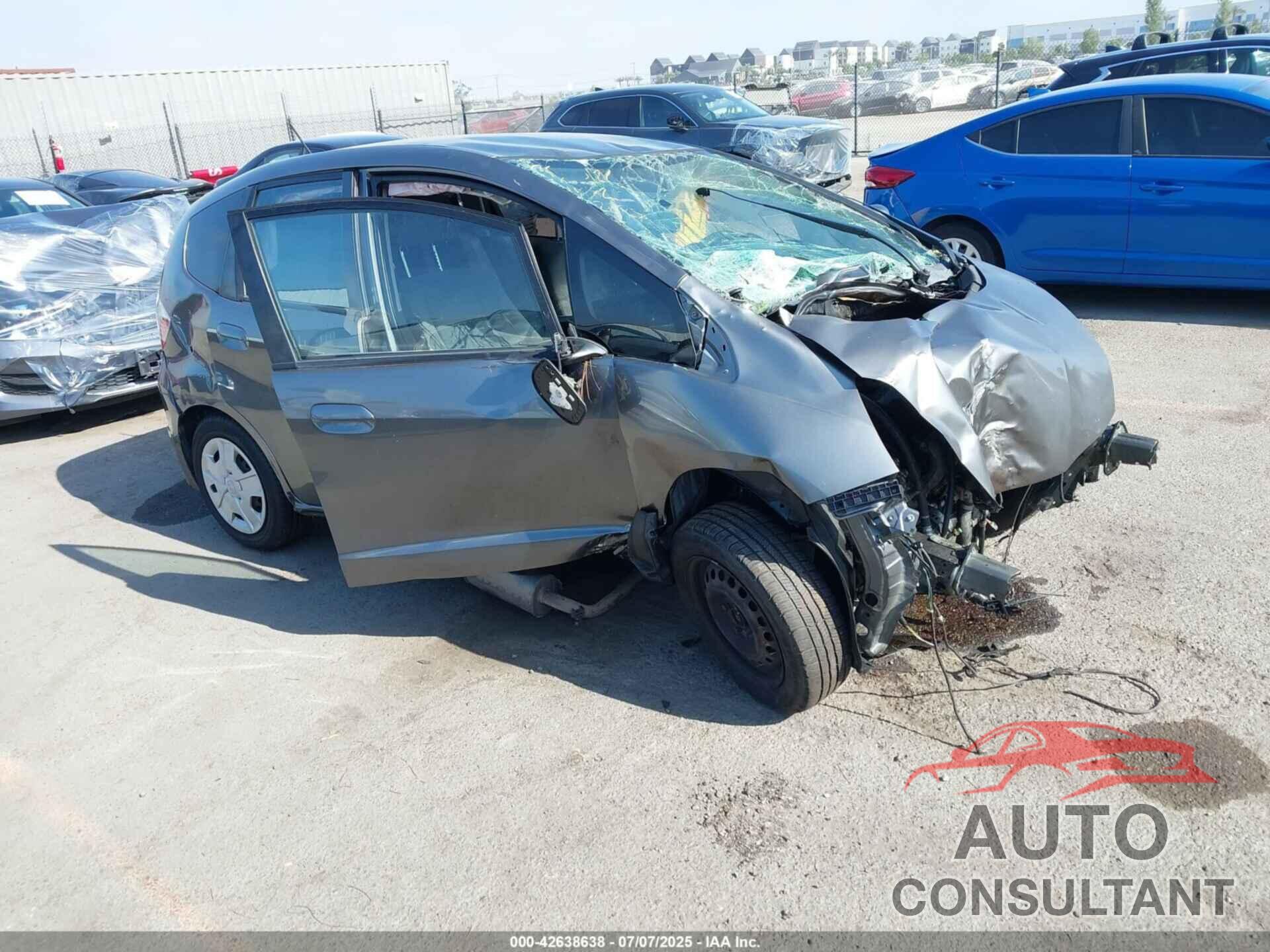 HONDA FIT 2013 - JHMGE8H33DC077025