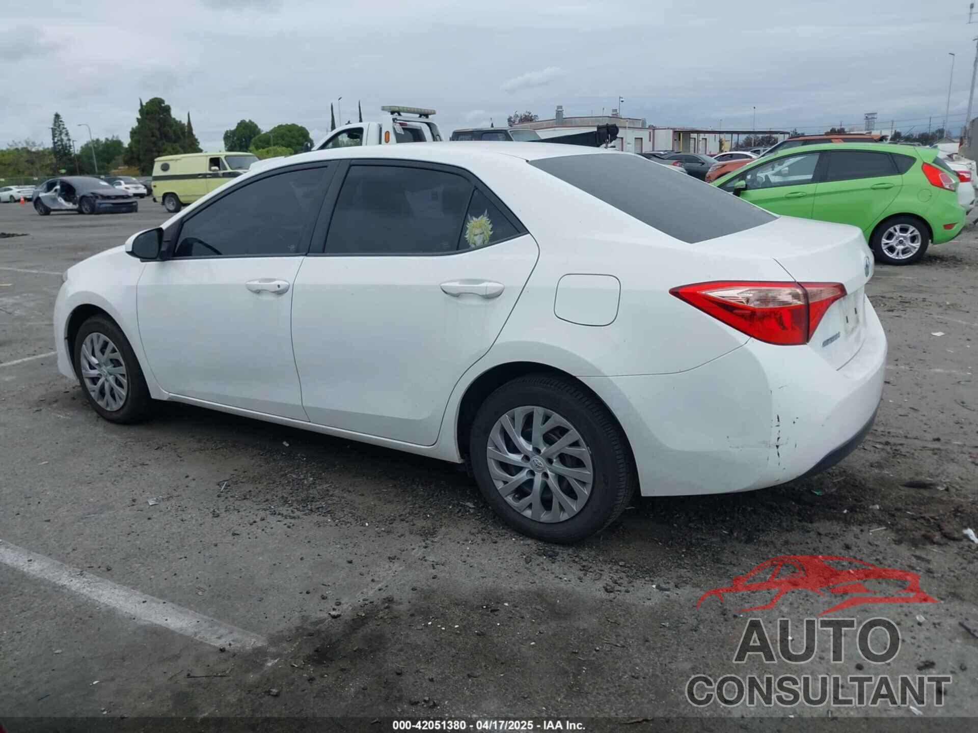 TOYOTA COROLLA 2017 - 5YFBURHE2HP699568