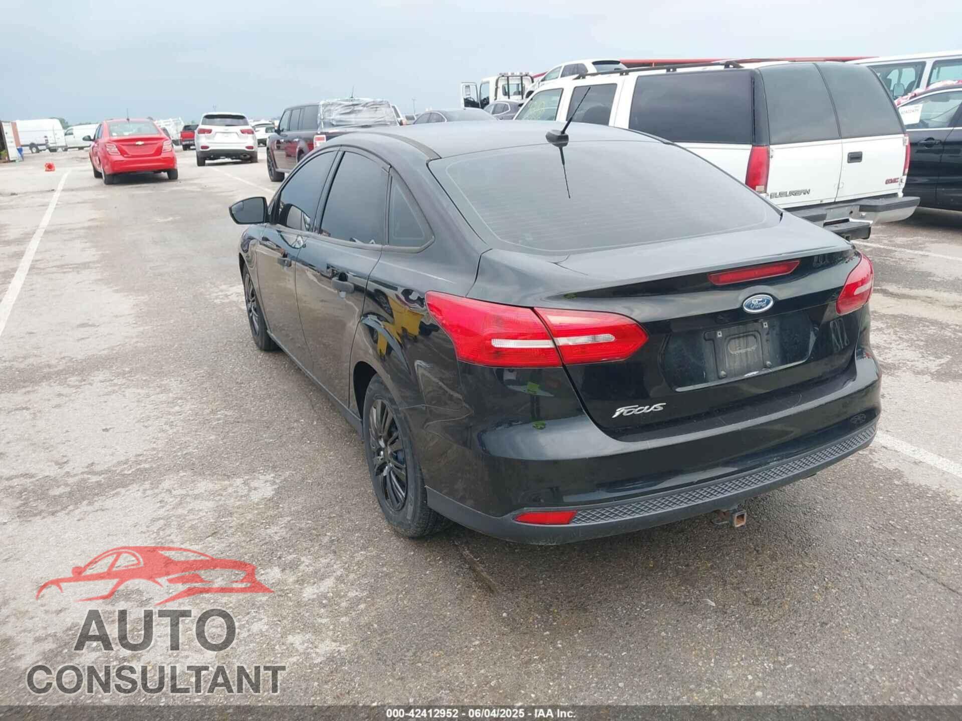 FORD FOCUS 2017 - 1FADP3E21HL222748