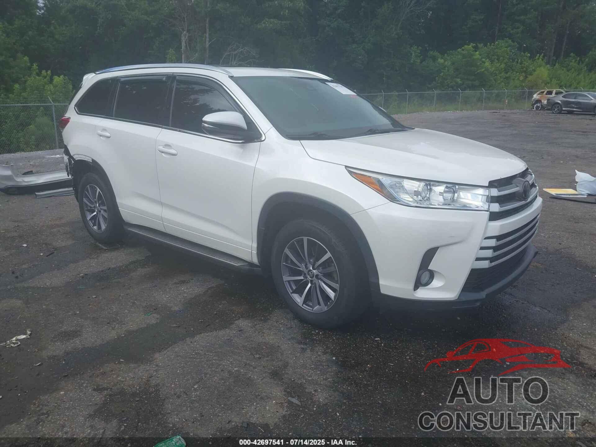 TOYOTA HIGHLANDER 2018 - 5TDKZRFH0JS538325