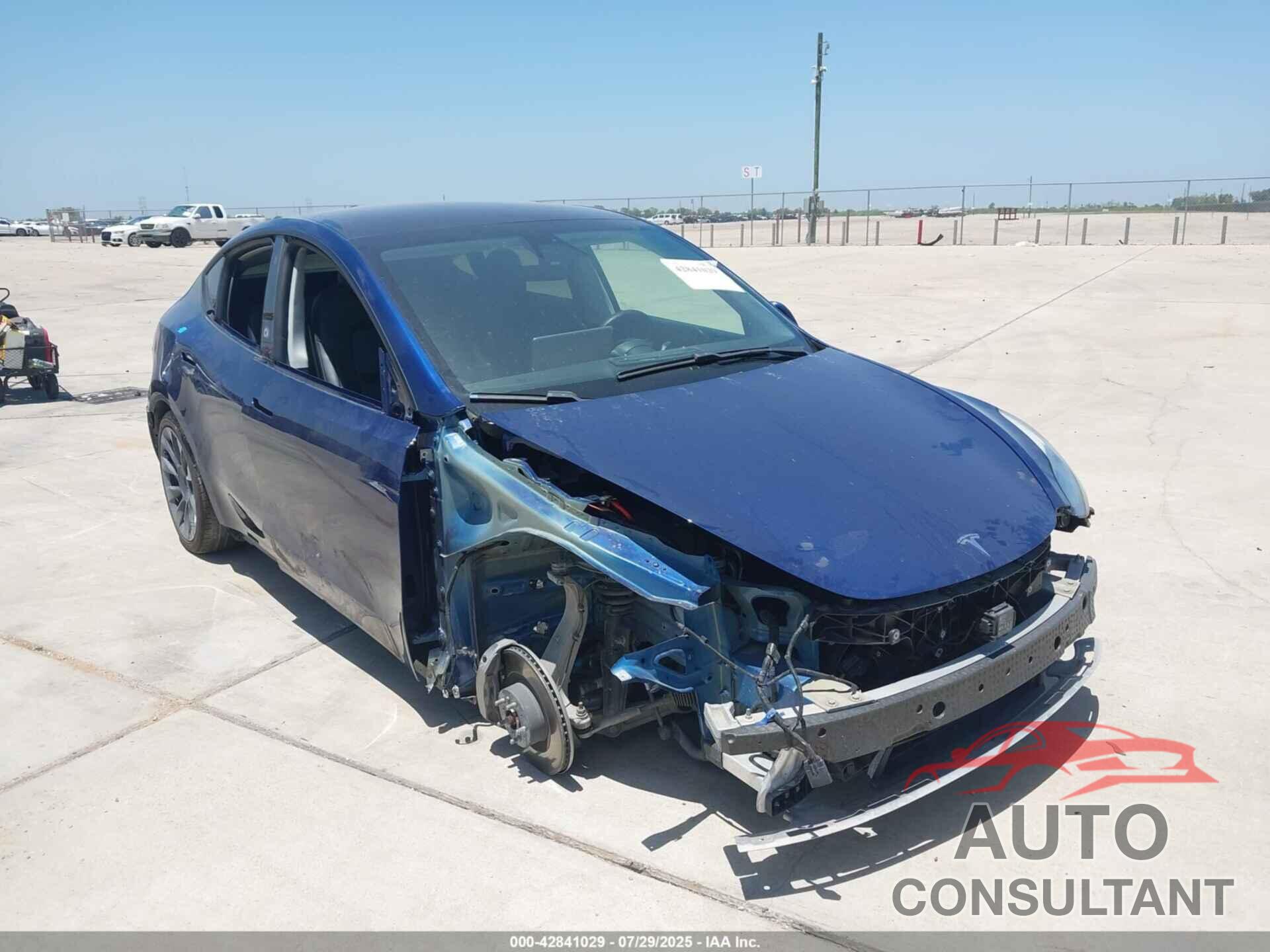 TESLA MODEL Y 2021 - 5YJYGDEEXMF070574