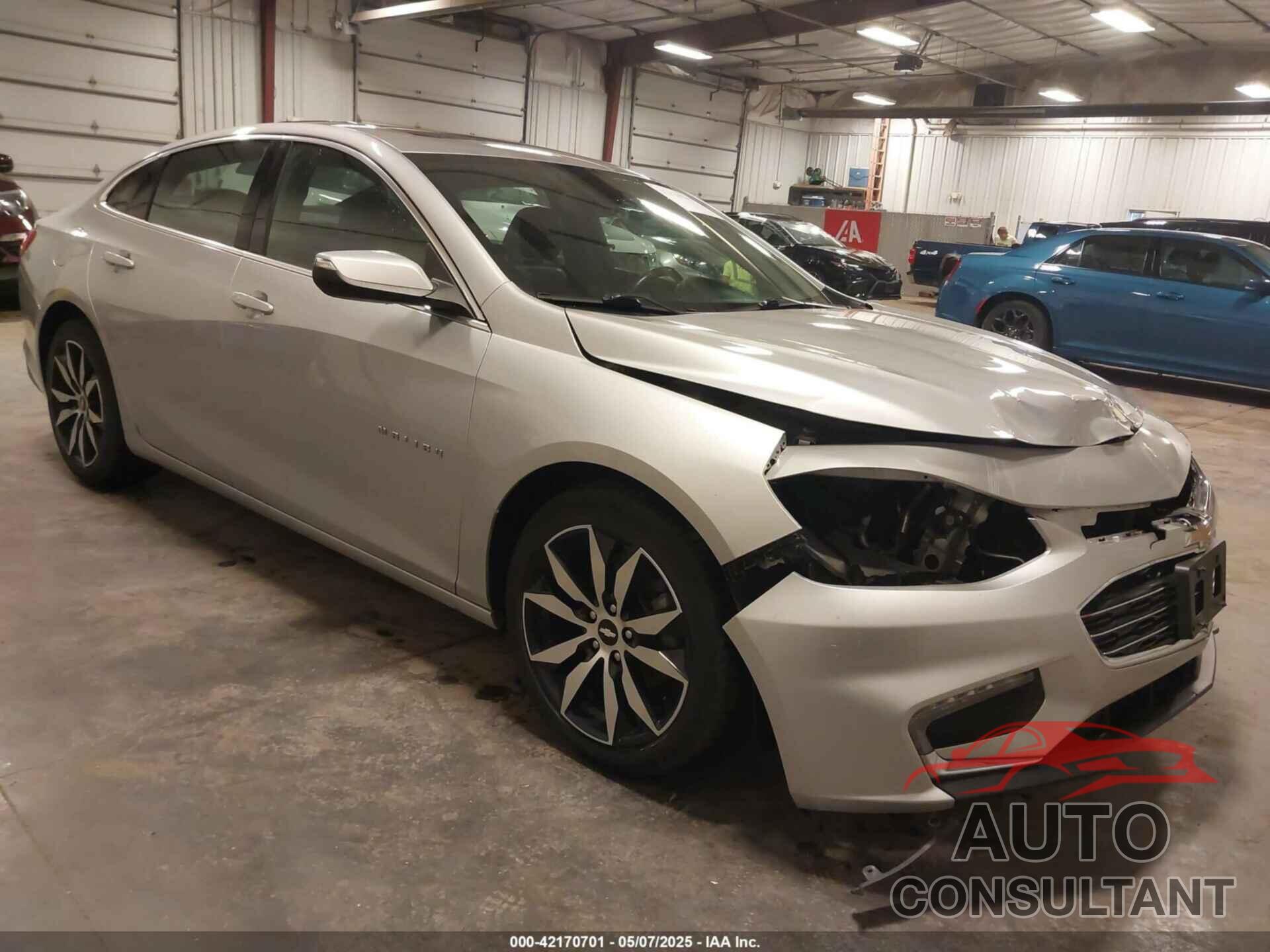 CHEVROLET MALIBU 2017 - 1G1ZE5ST0HF172320