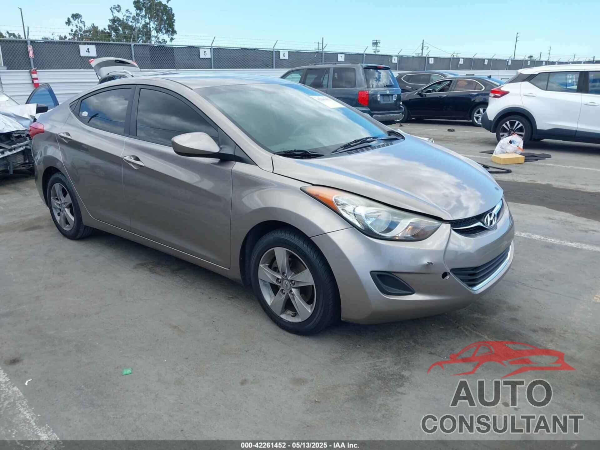 HYUNDAI ELANTRA 2011 - 5NPDH4AE4BH023654