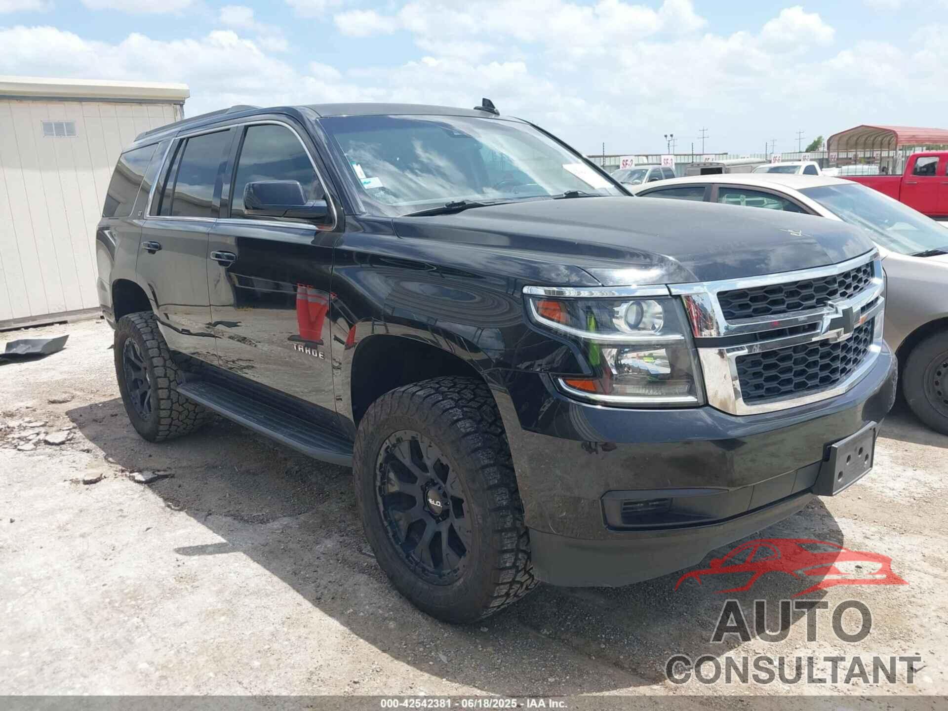 CHEVROLET TAHOE 2018 - 1GNSCBKC9JR133640