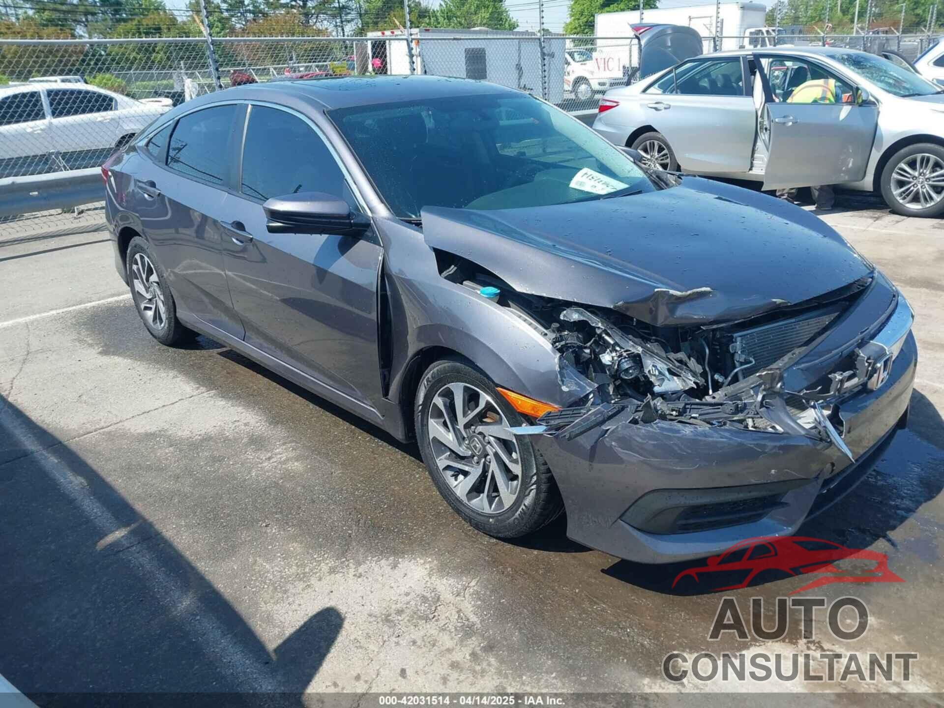 HONDA CIVIC 2018 - 2HGFC2F74JH581471