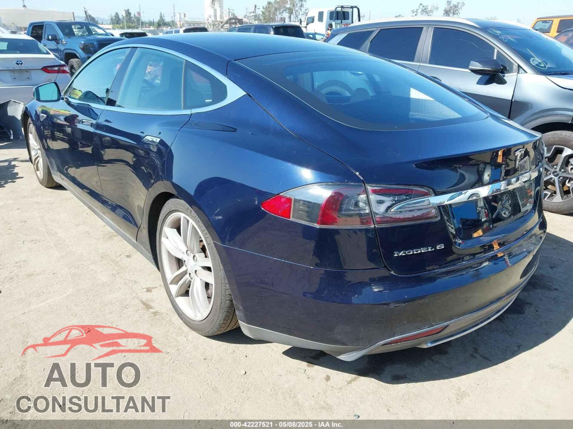 TESLA MODEL S 2013 - 5YJSA1CNXDFP28192
